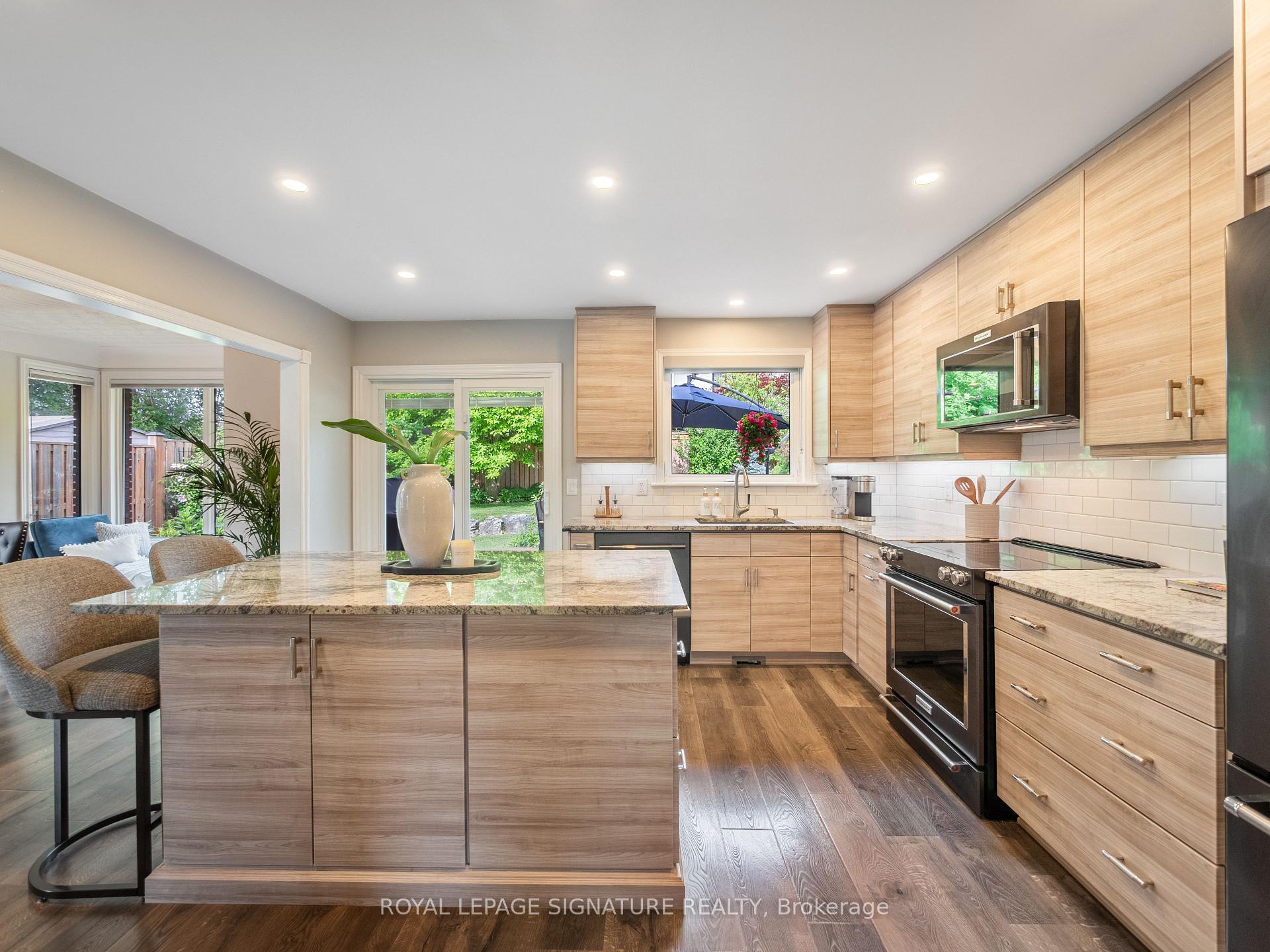 Photo 5 of 245 Appleby Road, Hamilton, Ancaster — HOMEH