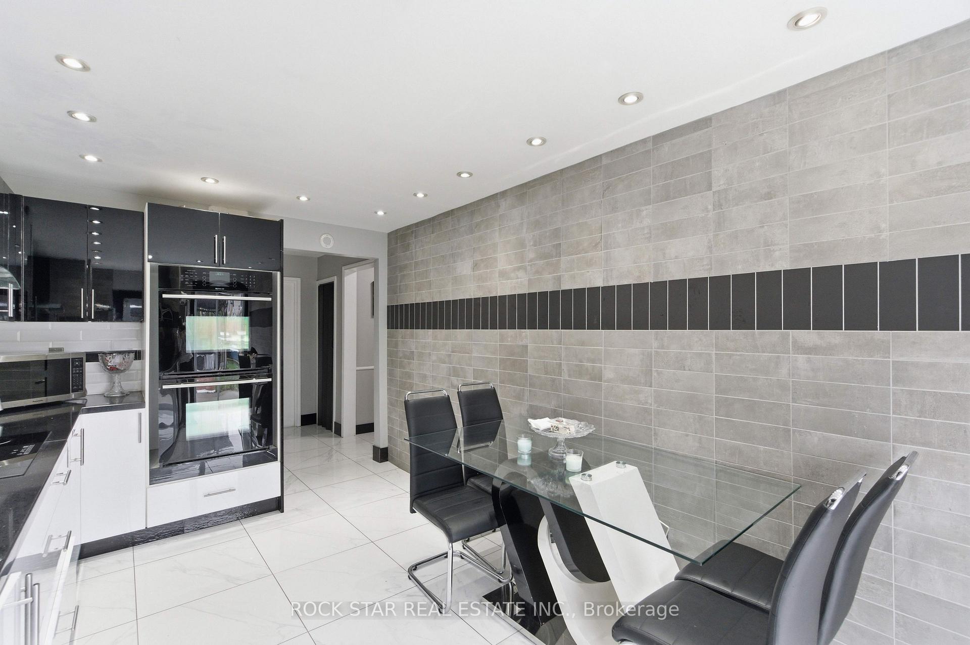 Photo 15 of 916 Stone Church Road E, Hamilton, Templemead — HOMEH
