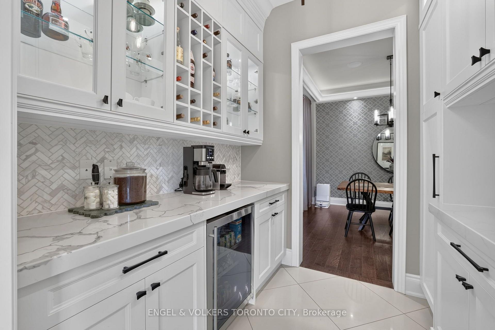 Photo 19 of 14 Coppermine Court, King, Nobleton — HOMEH
