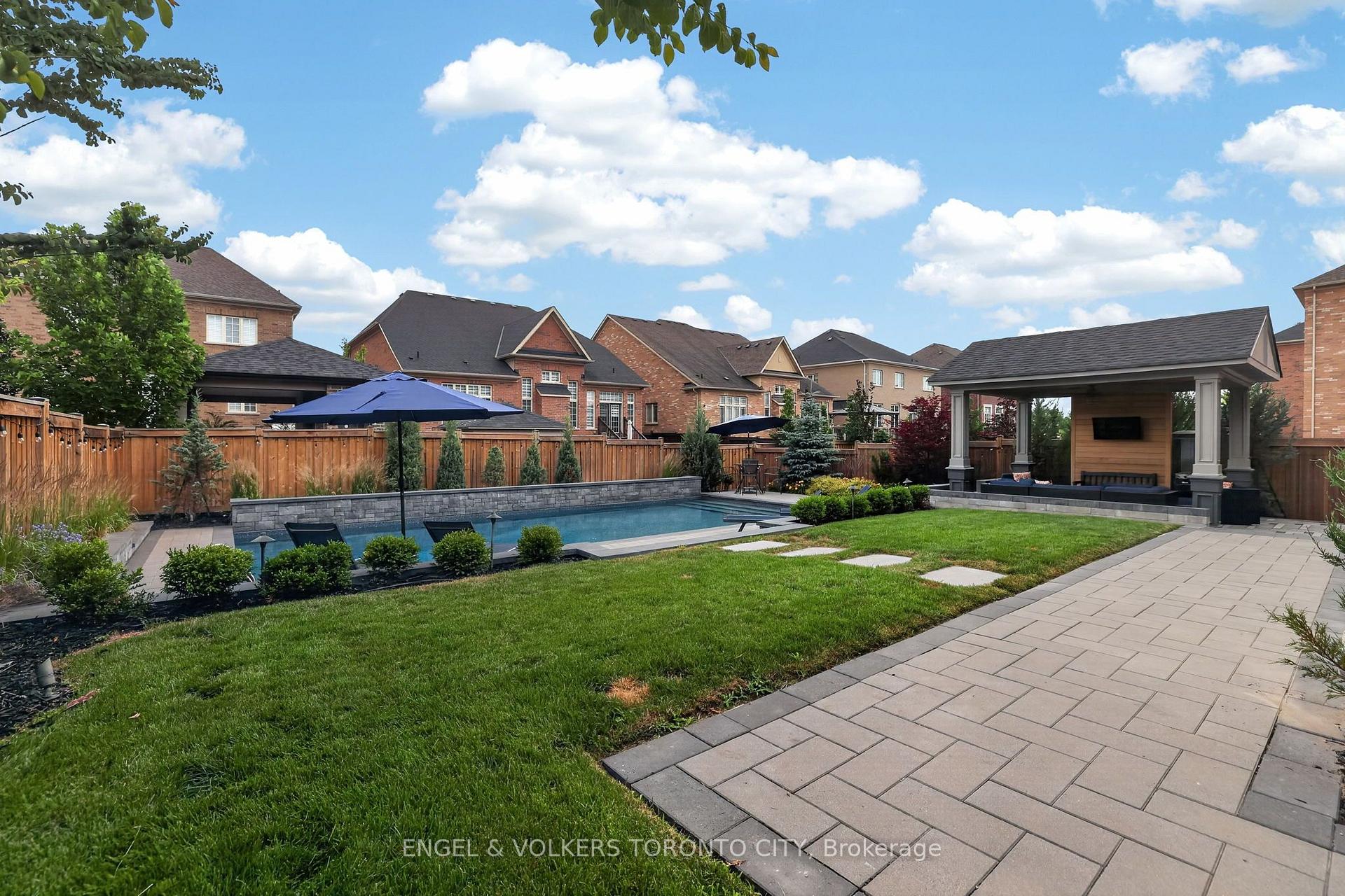 Photo 39 of 14 Coppermine Court, King, Nobleton — HOMEH