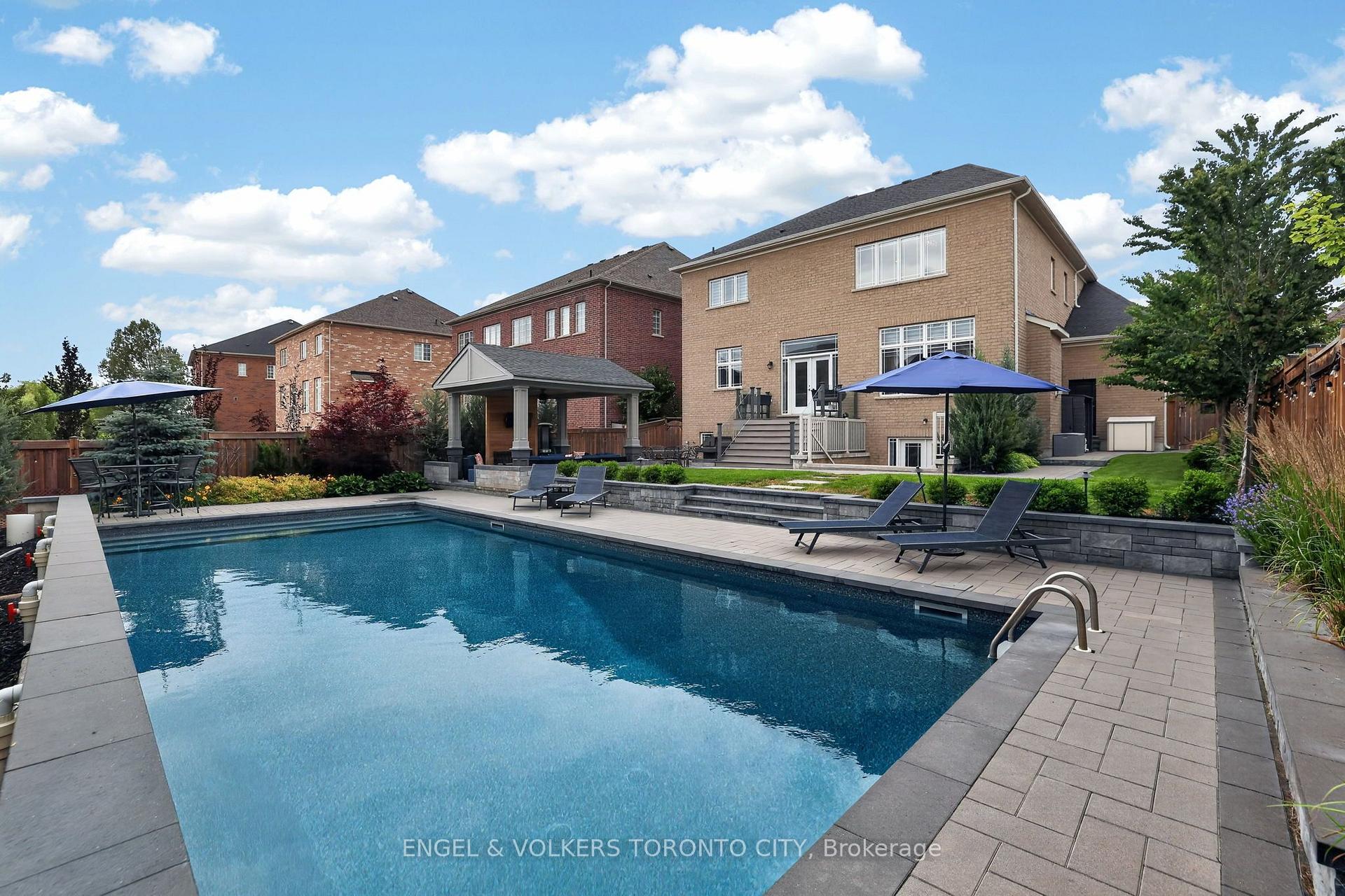 Photo 42 of 14 Coppermine Court, King, Nobleton — HOMEH