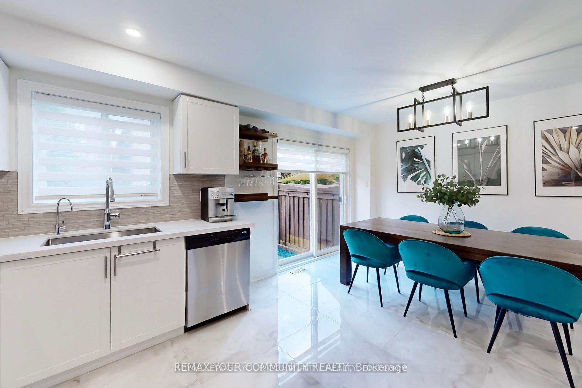 Photo 10 of 52 Four Seasons Crescent, East Gwillimbury, Rural East Gwillimbury — HOMEH