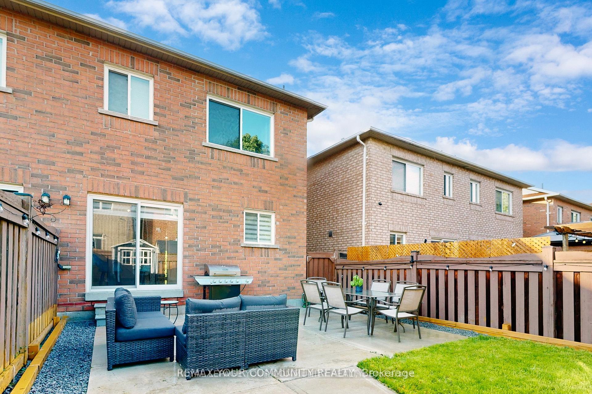 Photo 44 of 52 Four Seasons Crescent, East Gwillimbury, Rural East Gwillimbury — HOMEH