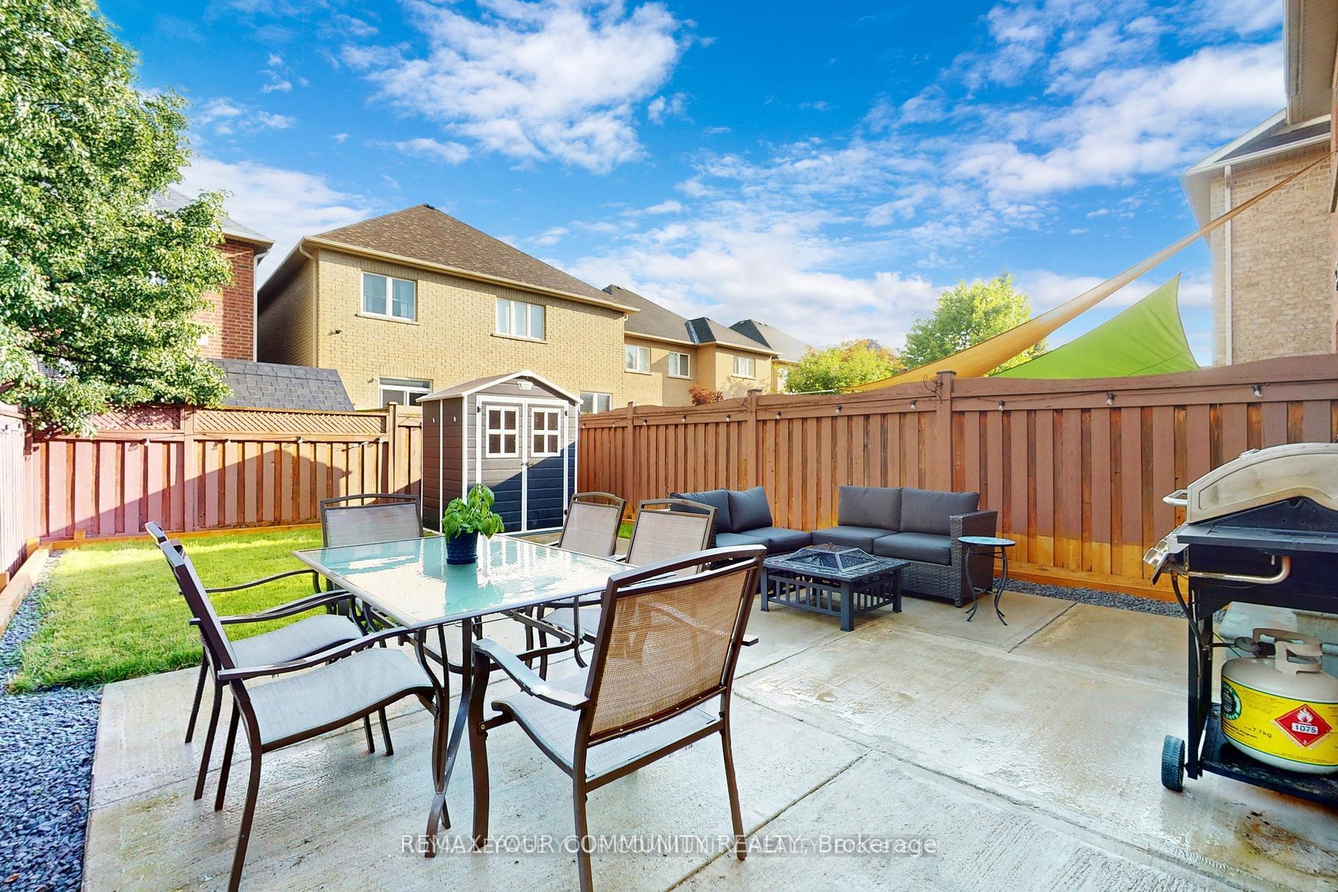 Photo 45 of 52 Four Seasons Crescent, East Gwillimbury, Rural East Gwillimbury — HOMEH