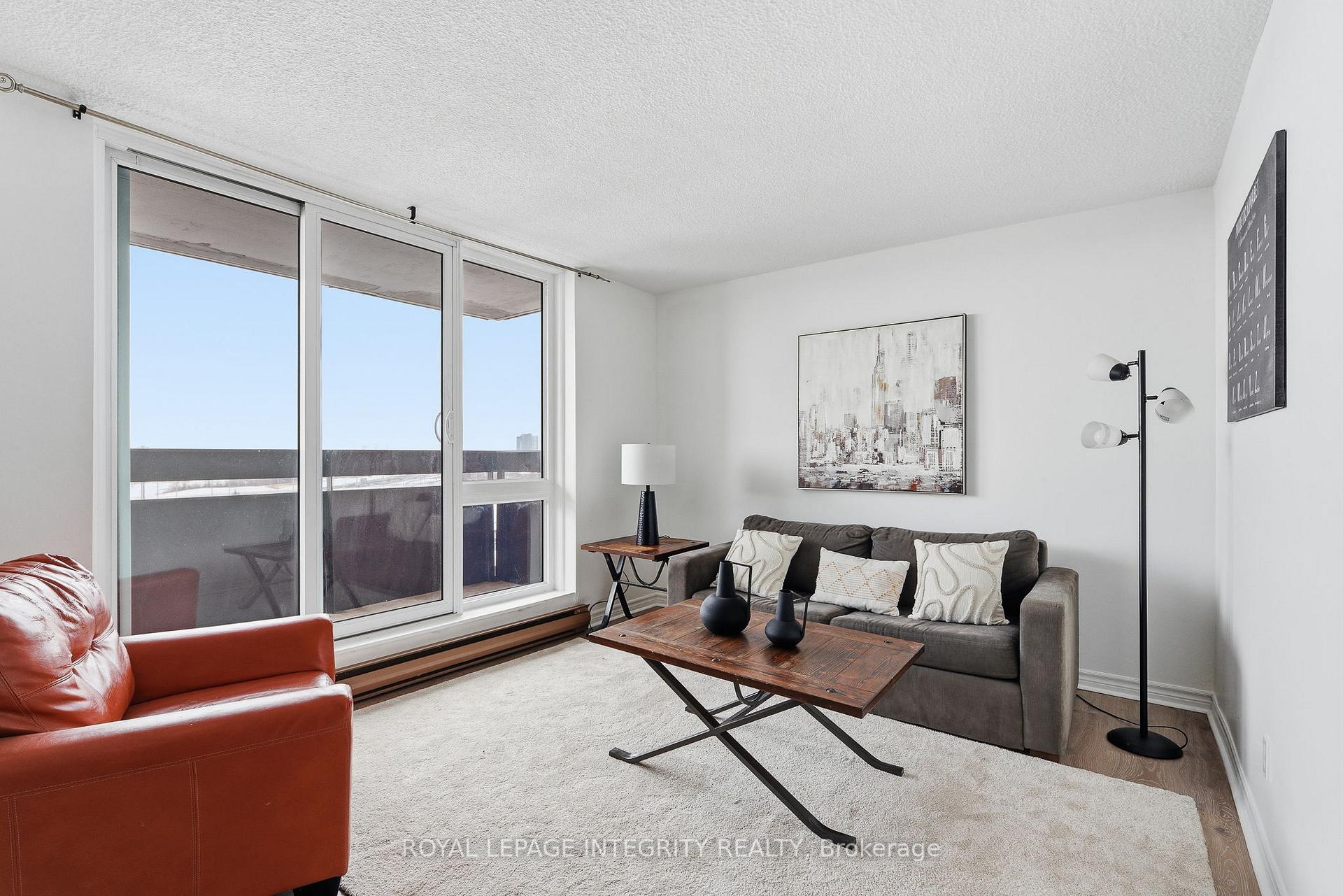 Photo 9 of Unit 1110, 2000 Jasmine Crescent, Ottawa, Beacon Hill South — HOMEH