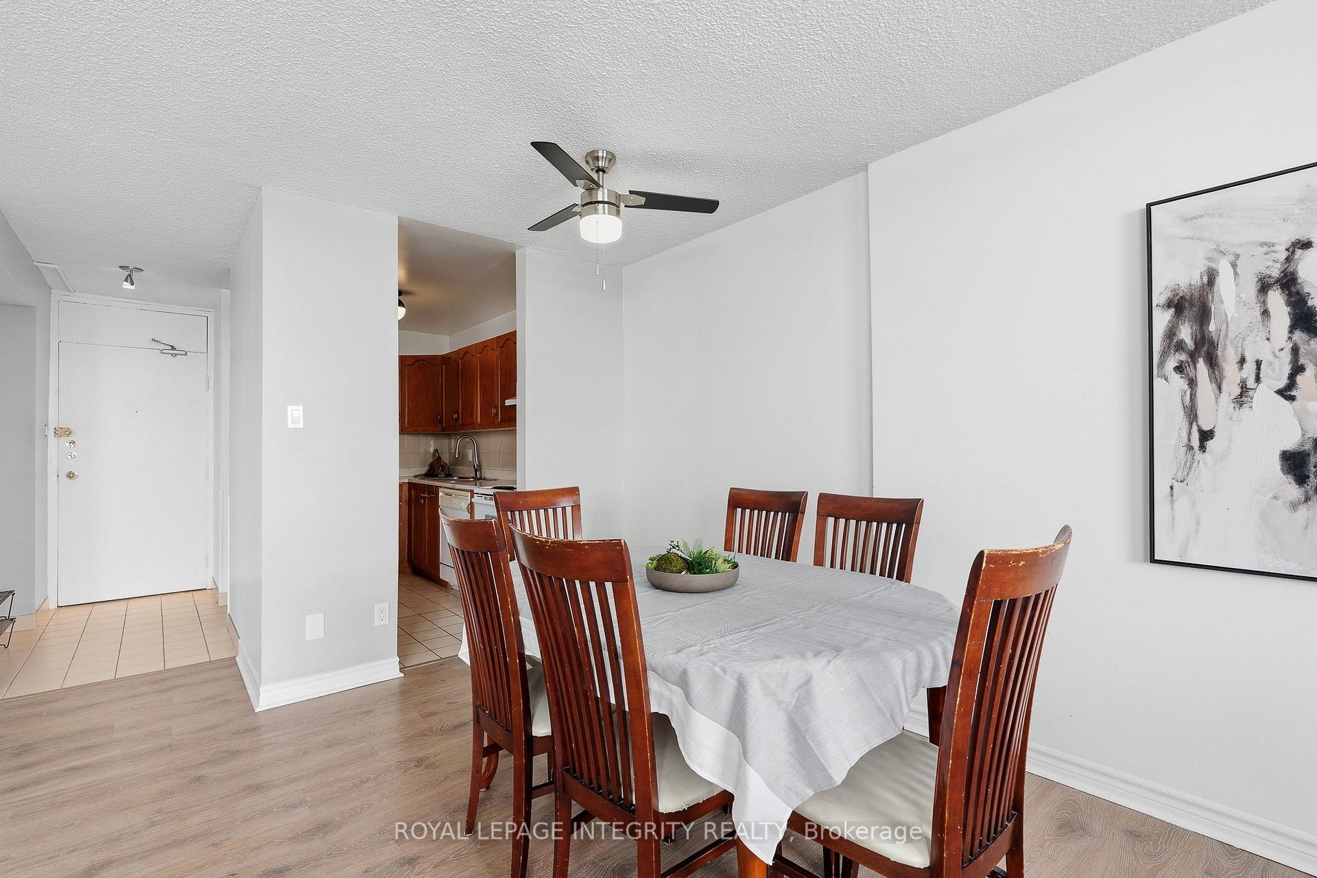 Photo 12 of Unit 1110, 2000 Jasmine Crescent, Ottawa, Beacon Hill South — HOMEH