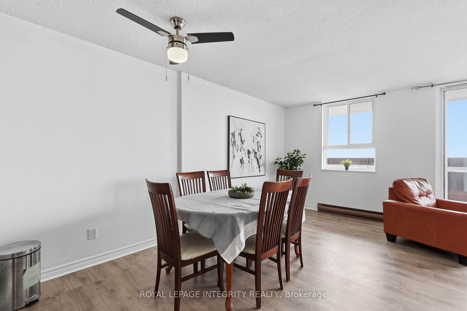 Photo 13 of Unit 1110, 2000 Jasmine Crescent, Ottawa, Beacon Hill South — HOMEH