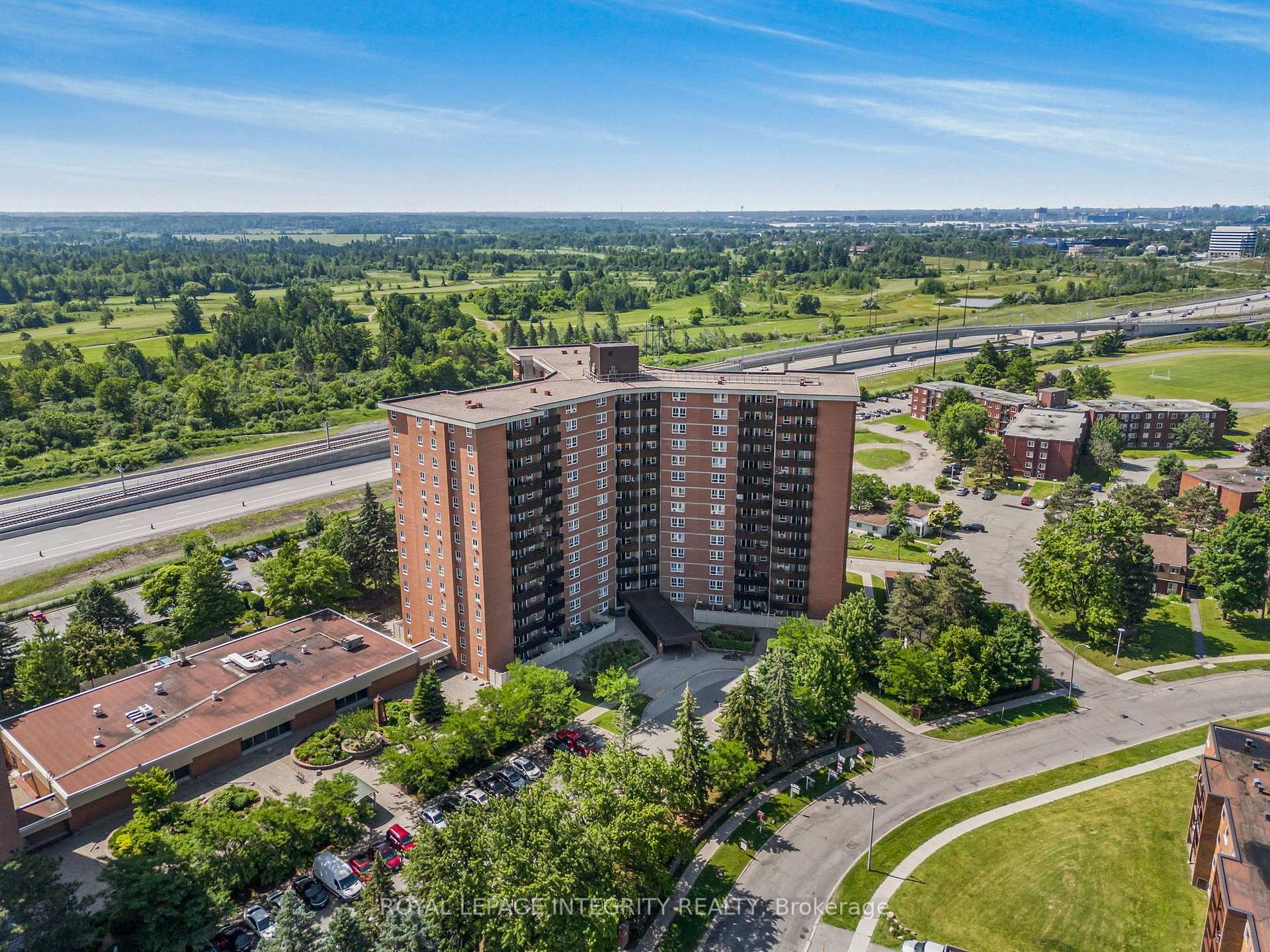 Photo 32 of Unit 1110, 2000 Jasmine Crescent, Ottawa, Beacon Hill South — HOMEH