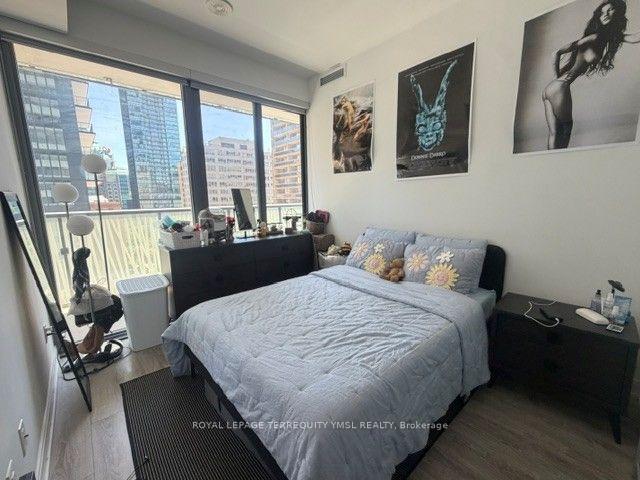Photo 5 of Unit 803, 50 Charles Street E, Toronto, Church-Yonge Corridor — HOMEH