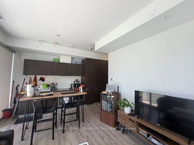 Photo 9 of Unit 803, 50 Charles Street E, Toronto, Church-Yonge Corridor — HOMEH