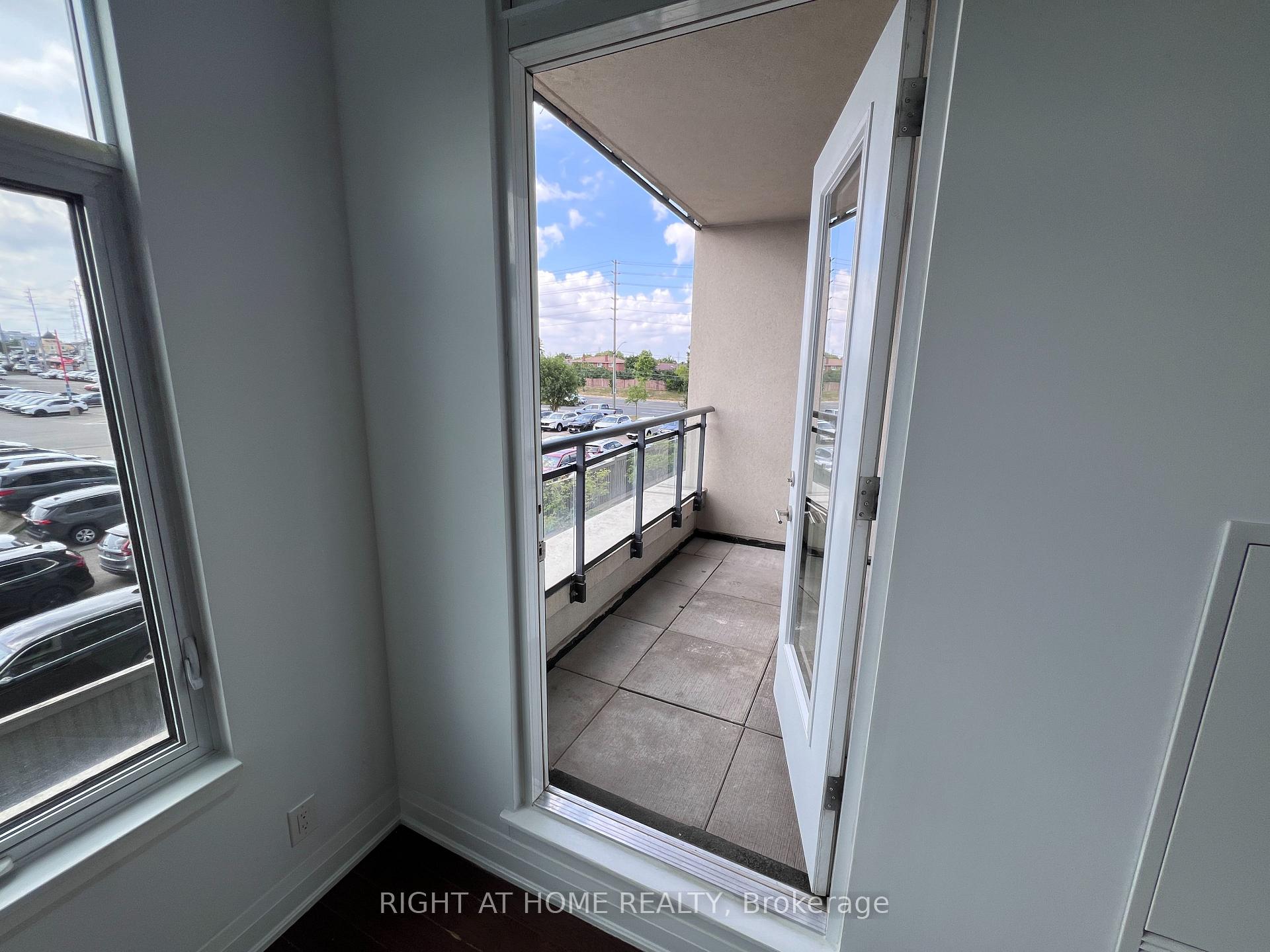 Photo 11 of Unit 206, 12 Woodstream Boulevard, Vaughan, Vaughan Grove — HOMEH