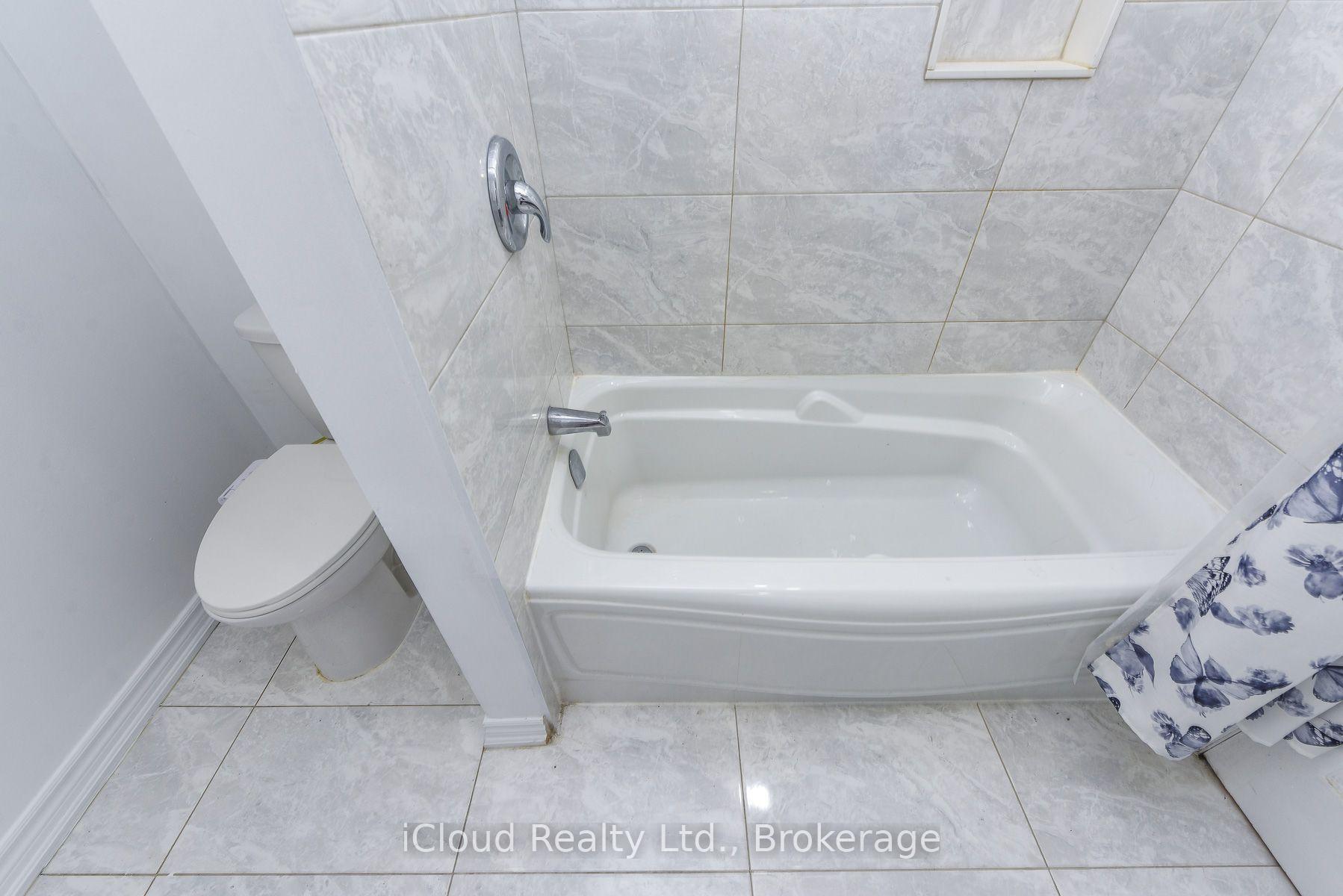 Photo 6 of 48 Ashdale Road, Brampton, Bram West — HOMEH