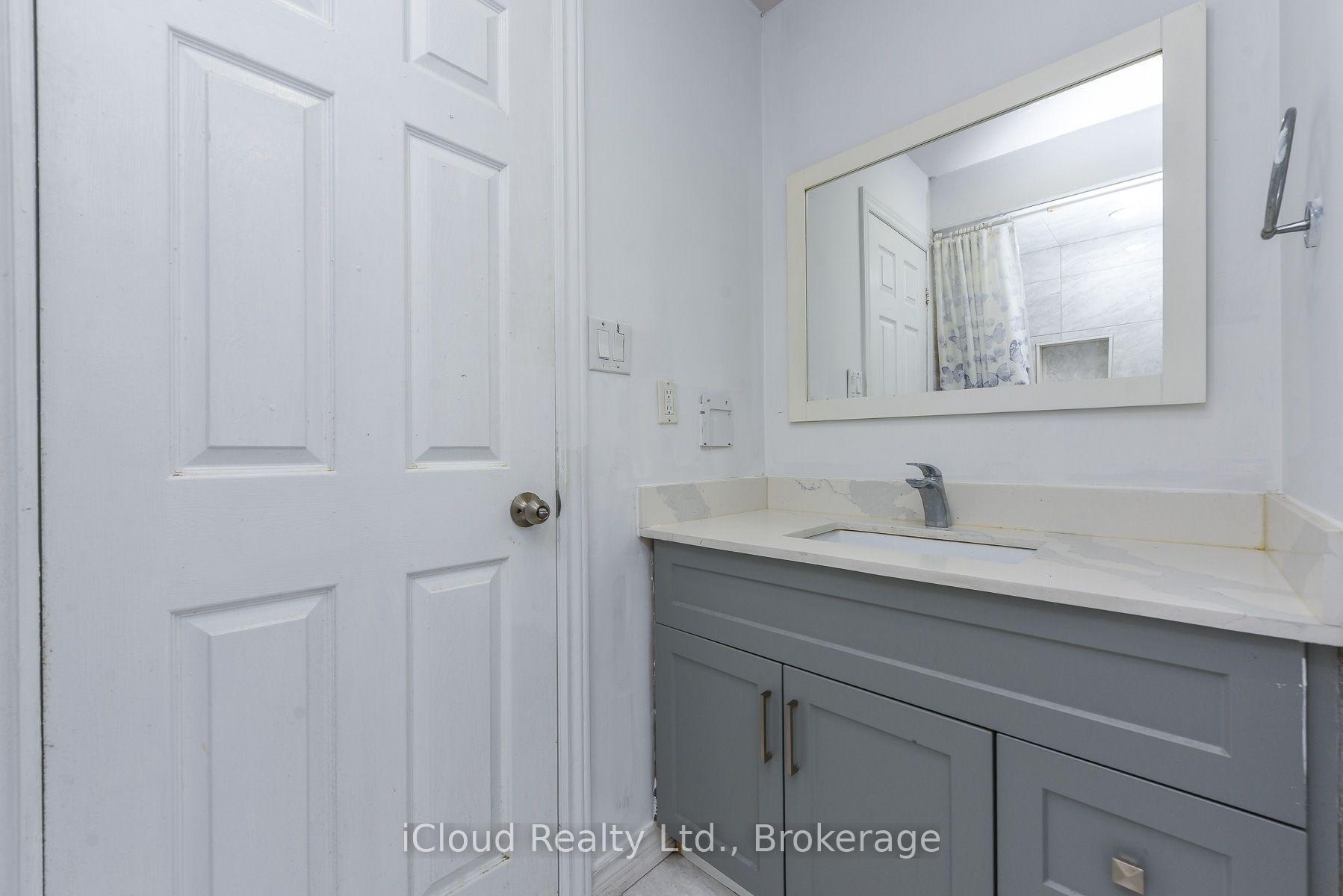Photo 7 of 48 Ashdale Road, Brampton, Bram West — HOMEH