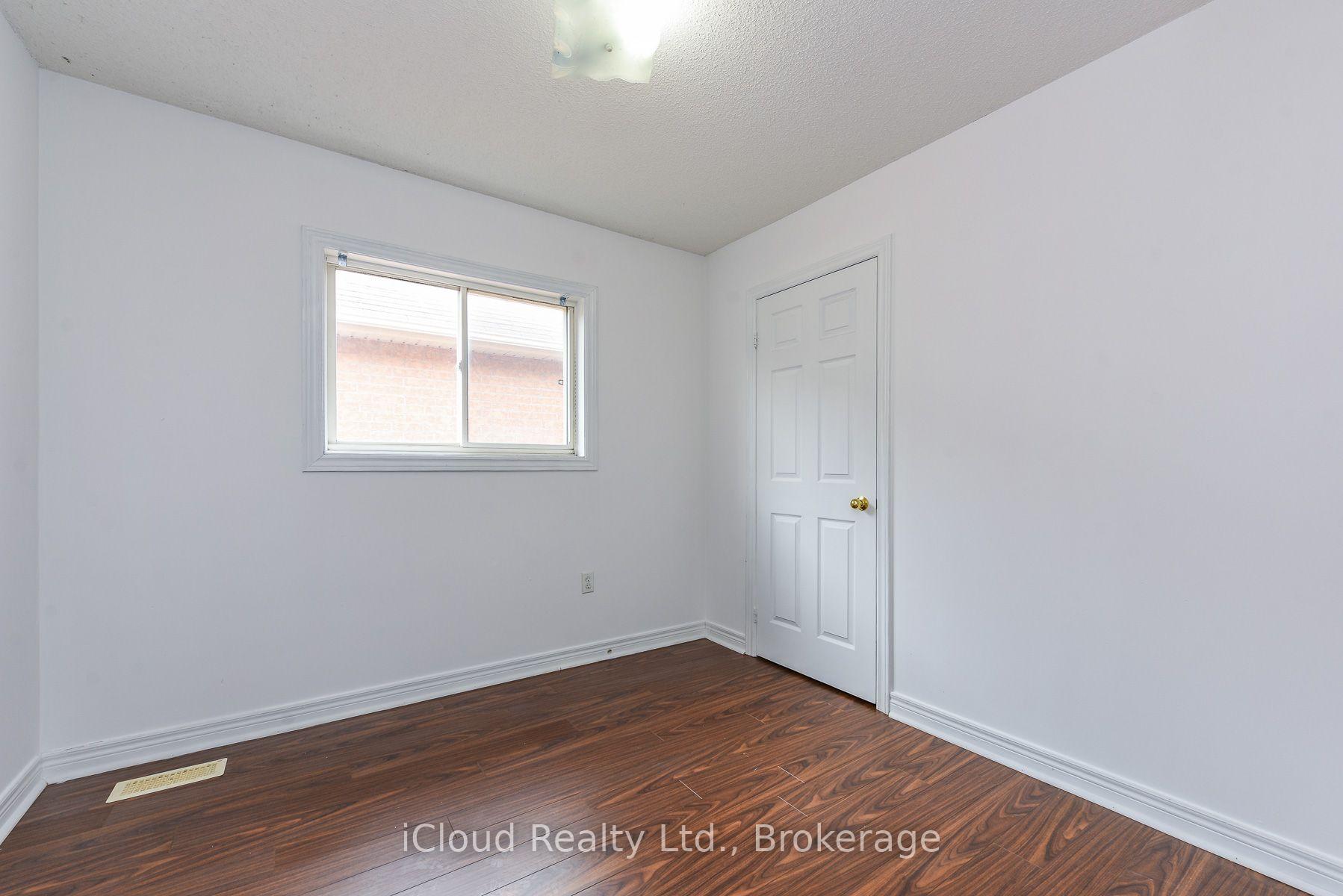 Photo 10 of 48 Ashdale Road, Brampton, Bram West — HOMEH