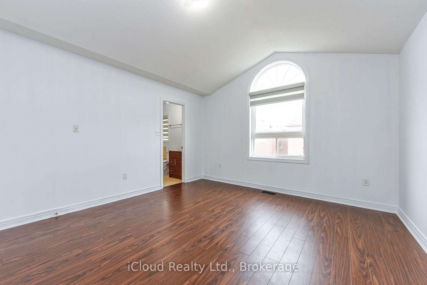 Photo 13 of 48 Ashdale Road, Brampton, Bram West — HOMEH