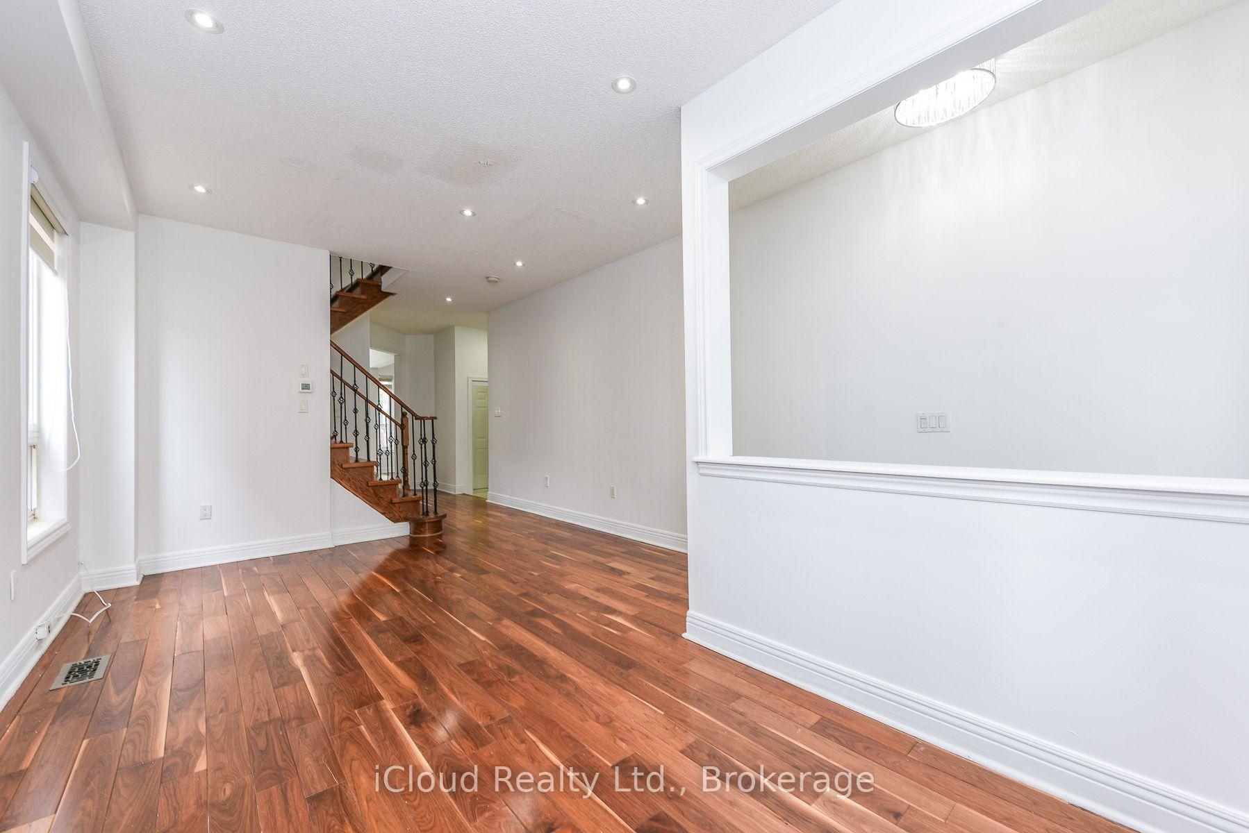 Photo 23 of 48 Ashdale Road, Brampton, Bram West — HOMEH