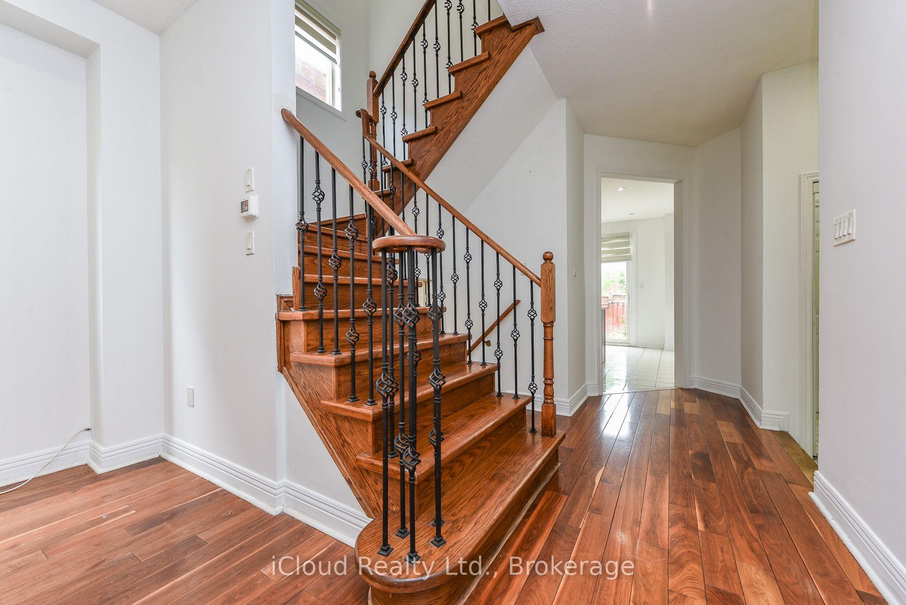 Photo 26 of 48 Ashdale Road, Brampton, Bram West — HOMEH
