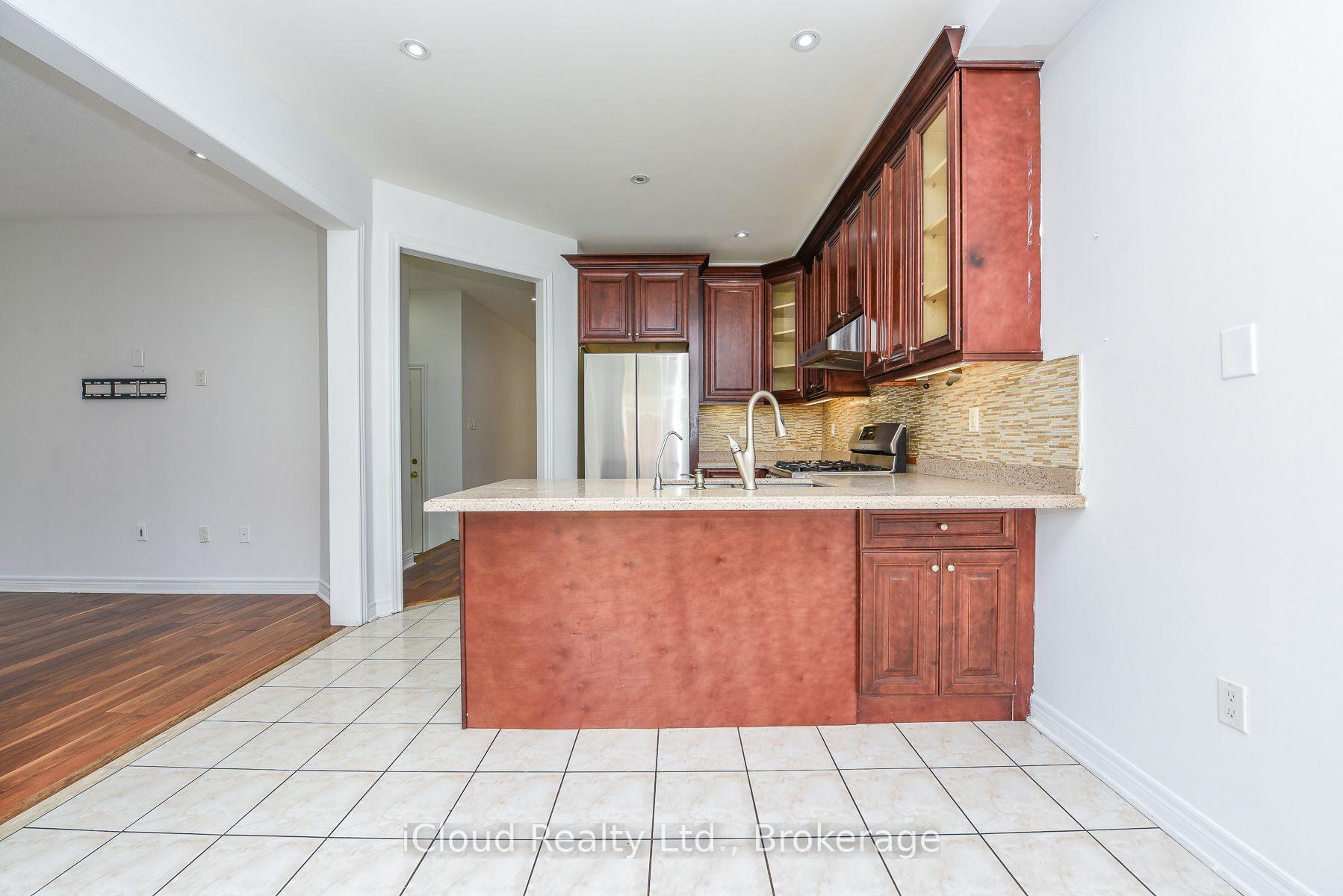 Photo 33 of 48 Ashdale Road, Brampton, Bram West — HOMEH