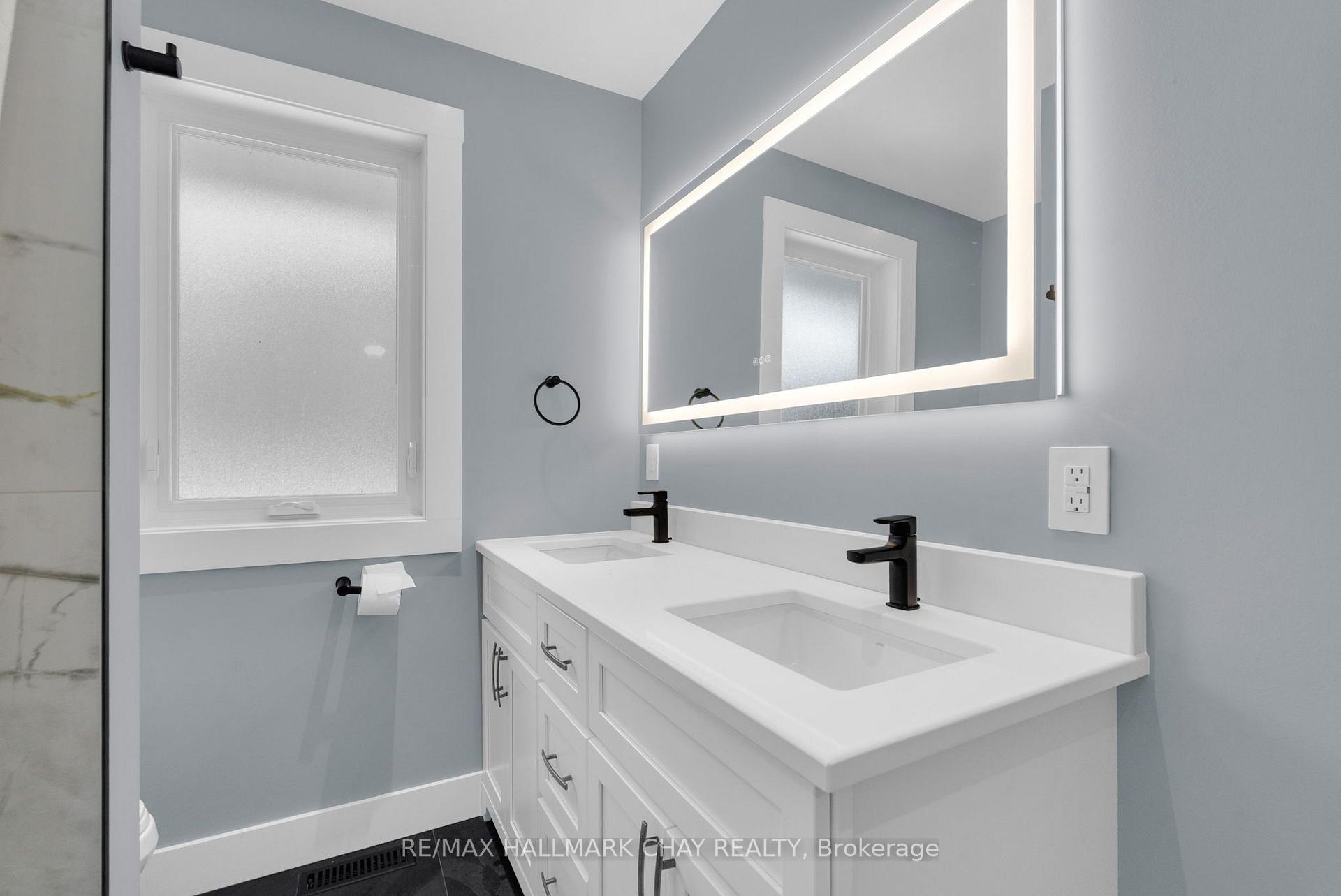 Photo 15 of 12 Francis Road, Orillia — HOMEH