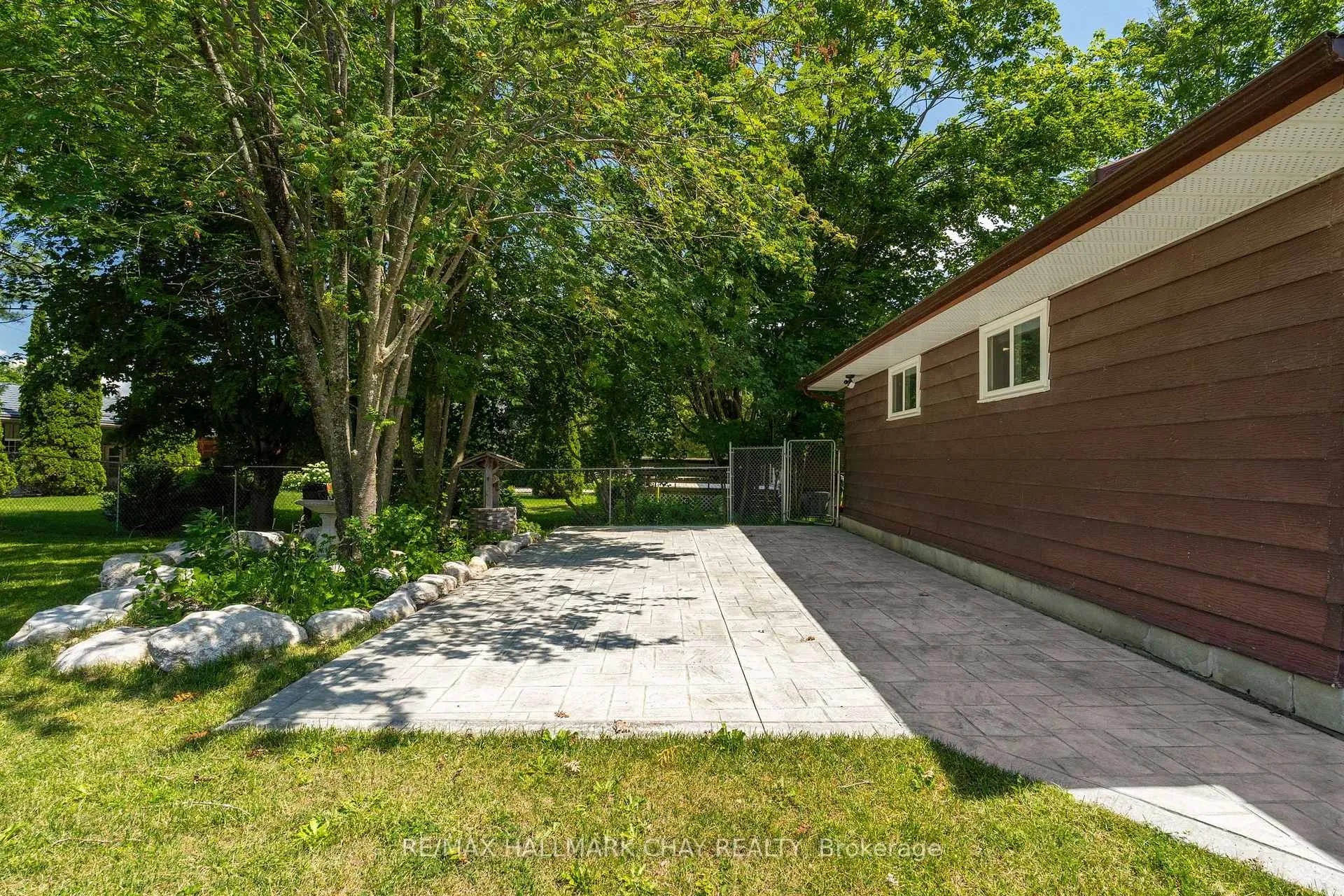 Photo 29 of 12 Francis Road, Orillia — HOMEH