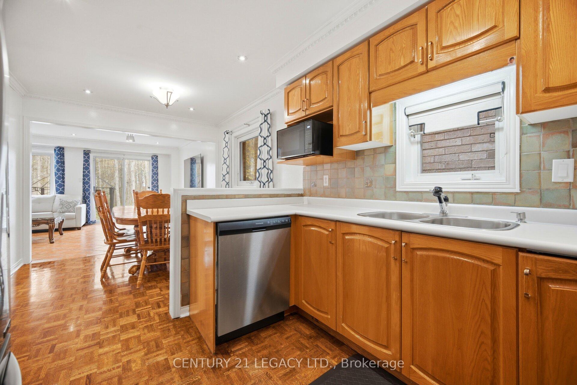 Photo 17 of 28 Wildfire Road, Vaughan, East Woodbridge — HOMEH
