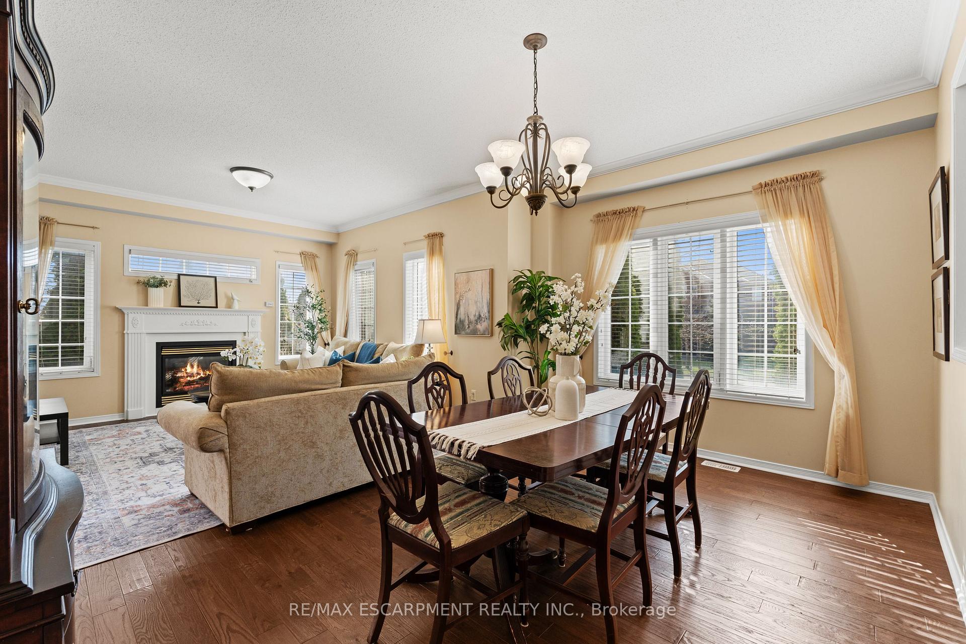 Photo 12 of 200 Miller Drive, Halton Hills, Georgetown — HOMEH
