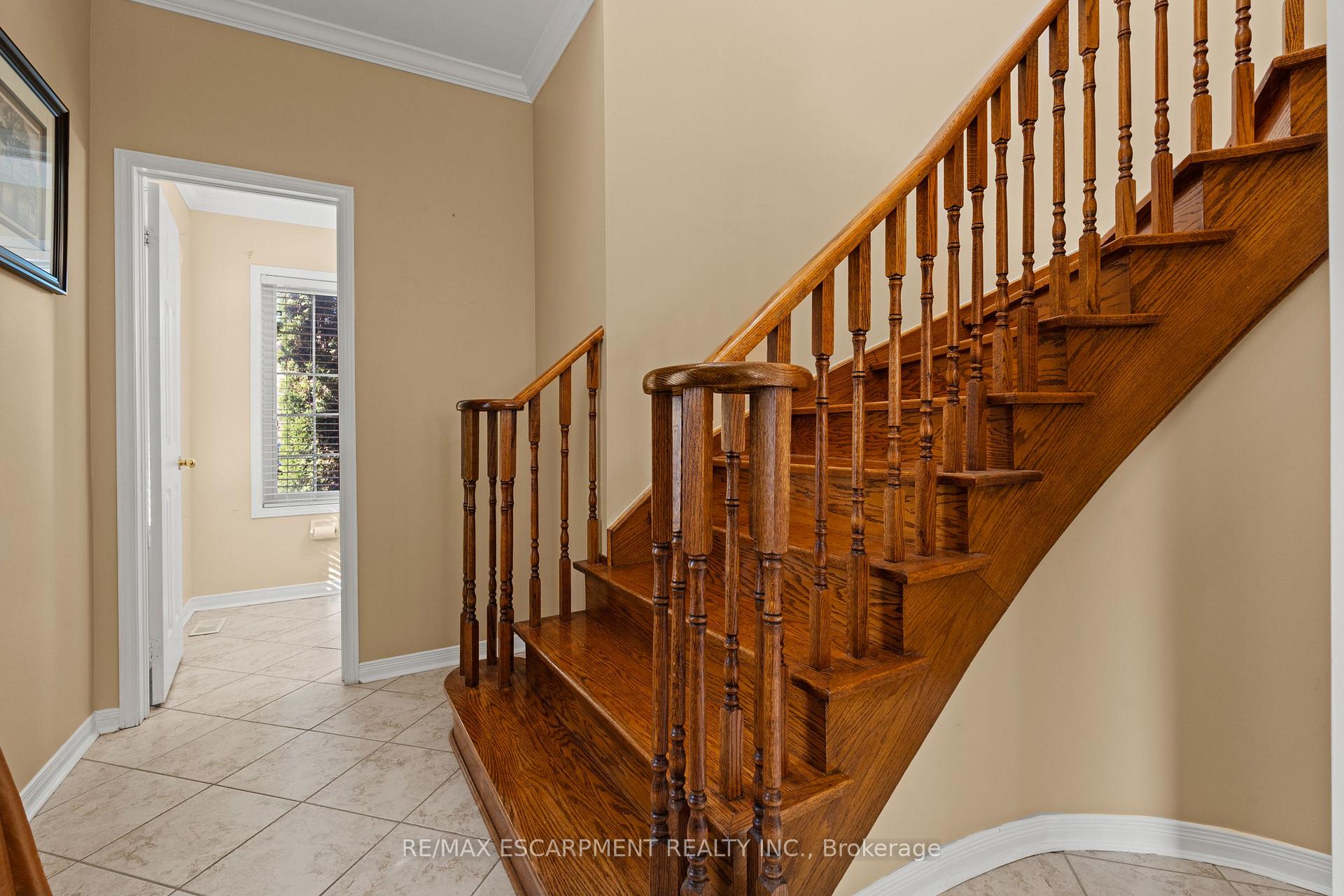 Photo 20 of 200 Miller Drive, Halton Hills, Georgetown — HOMEH