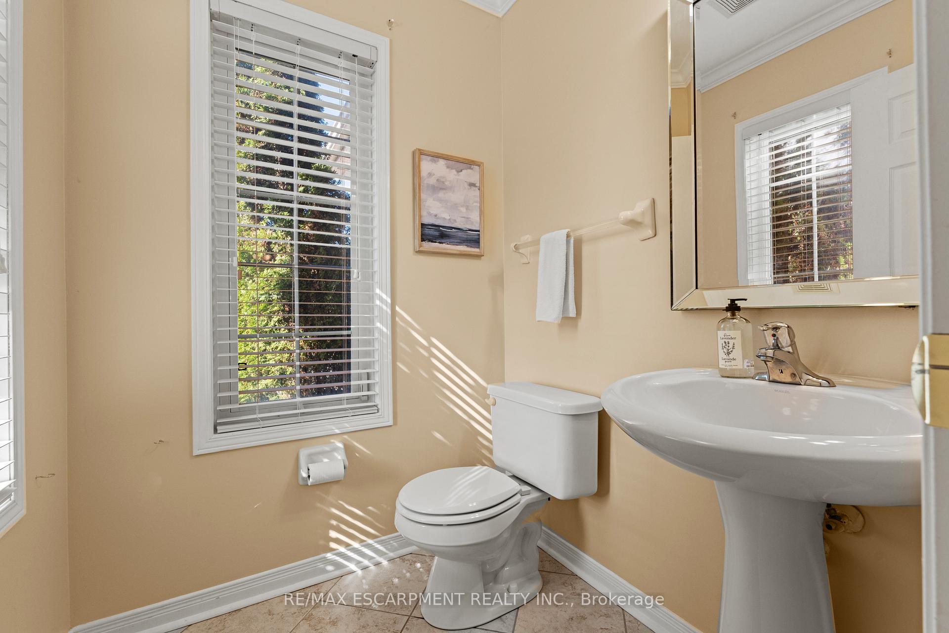 Photo 21 of 200 Miller Drive, Halton Hills, Georgetown — HOMEH