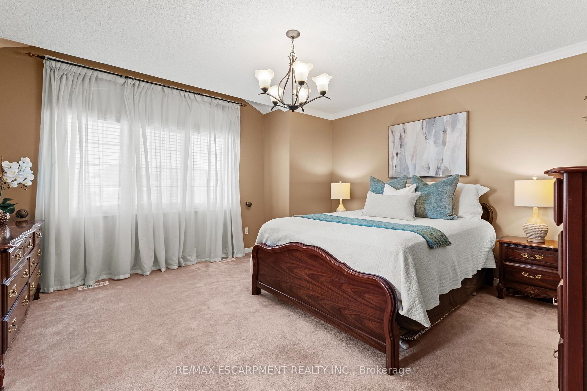 Photo 23 of 200 Miller Drive, Halton Hills, Georgetown — HOMEH