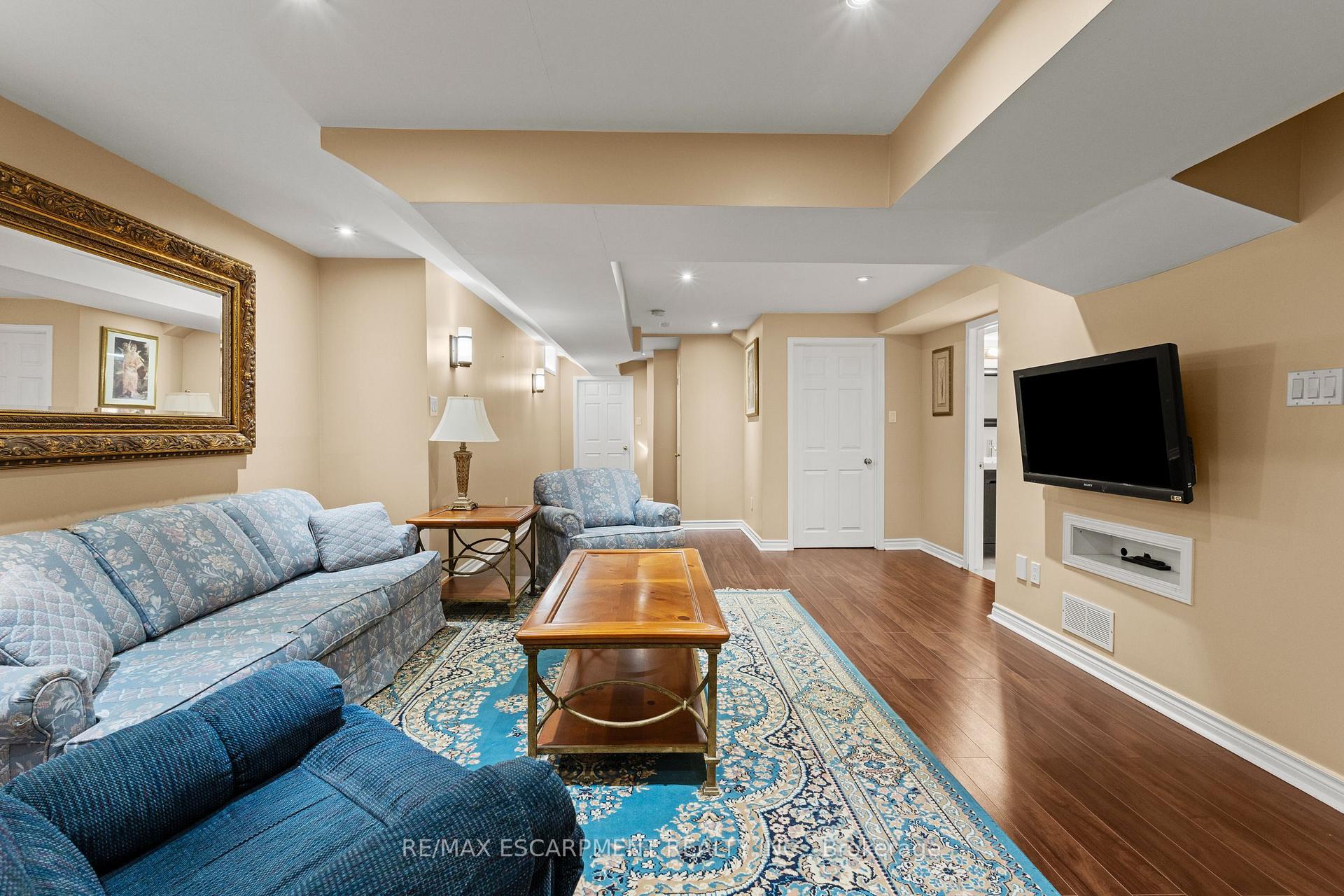 Photo 33 of 200 Miller Drive, Halton Hills, Georgetown — HOMEH