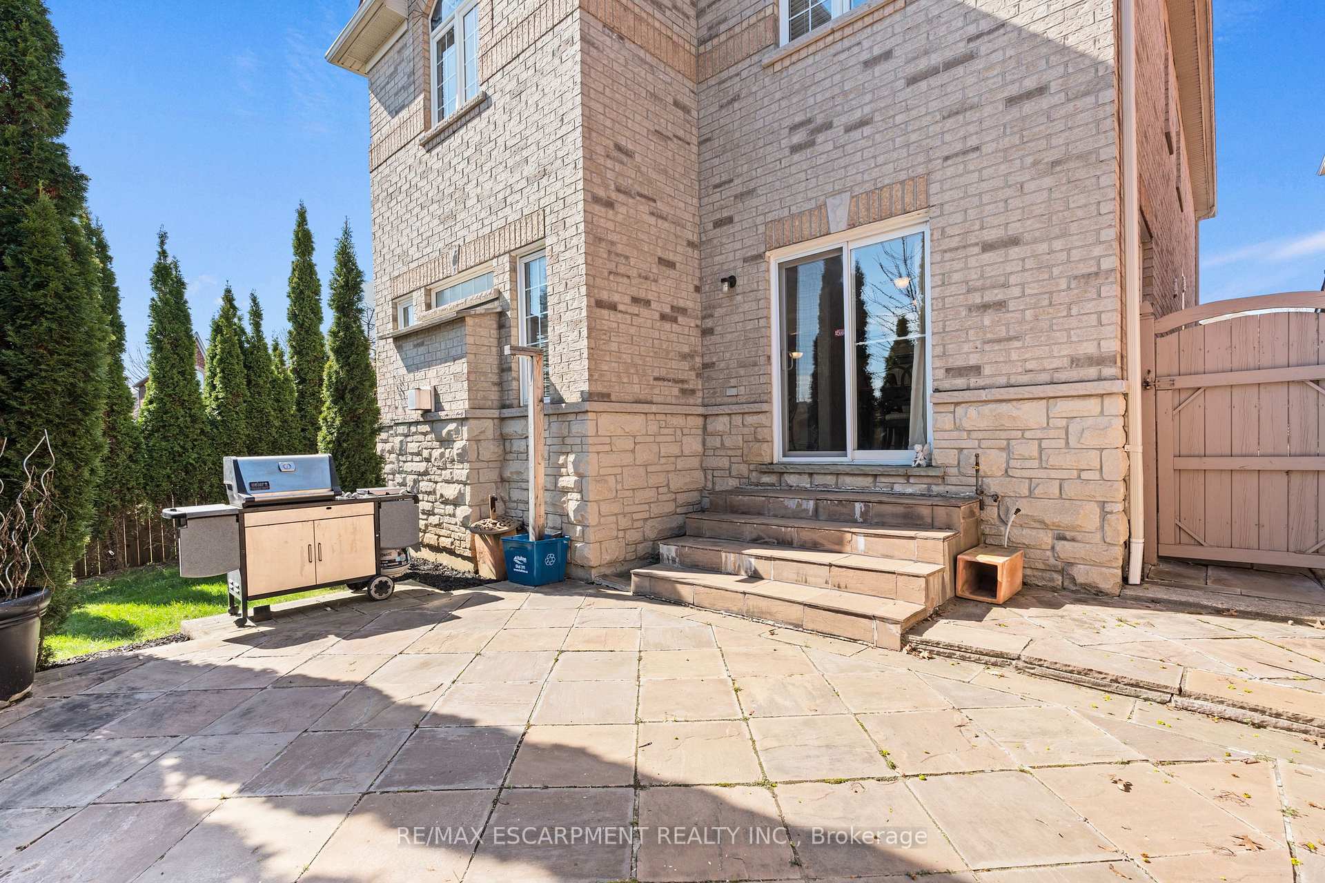 Photo 43 of 200 Miller Drive, Halton Hills, Georgetown — HOMEH