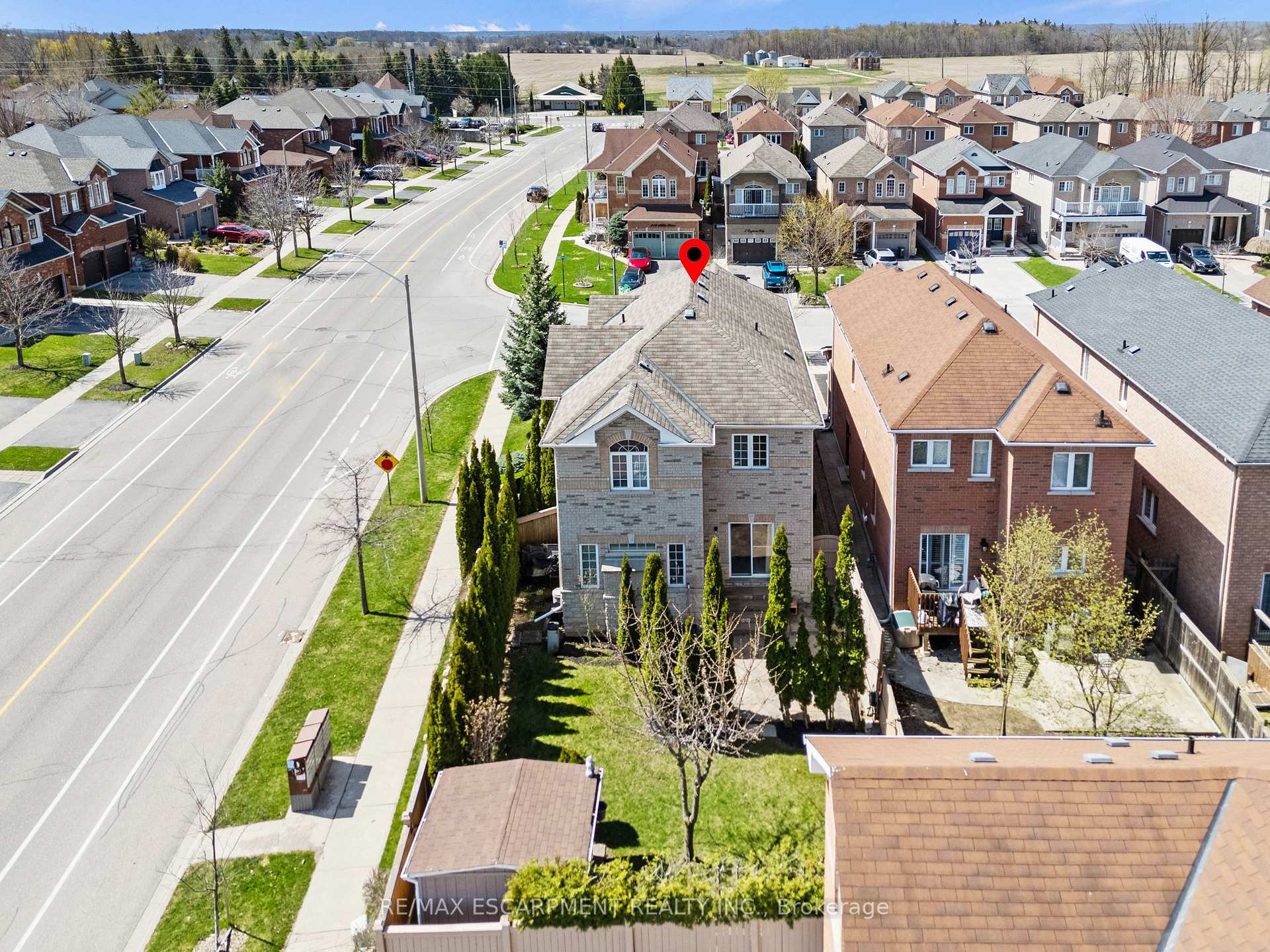 Photo 46 of 200 Miller Drive, Halton Hills, Georgetown — HOMEH