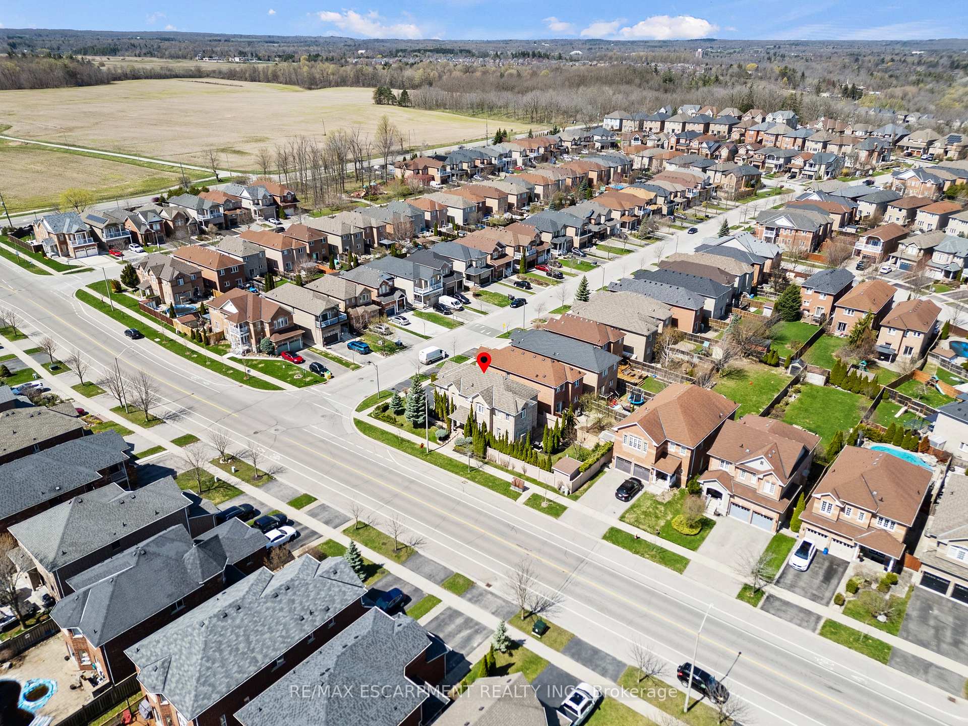 Photo 49 of 200 Miller Drive, Halton Hills, Georgetown — HOMEH