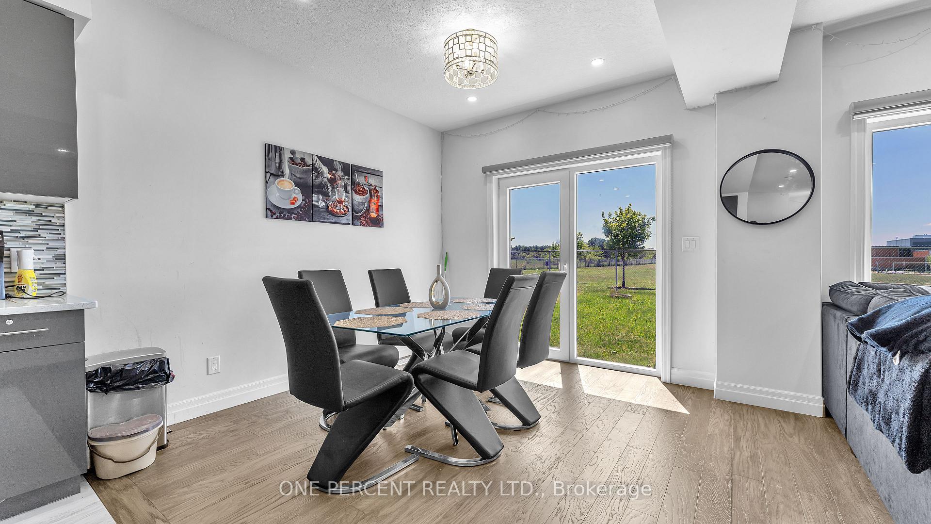 Photo 6 of 823 Cedarpark Way, London, North D — HOMEH