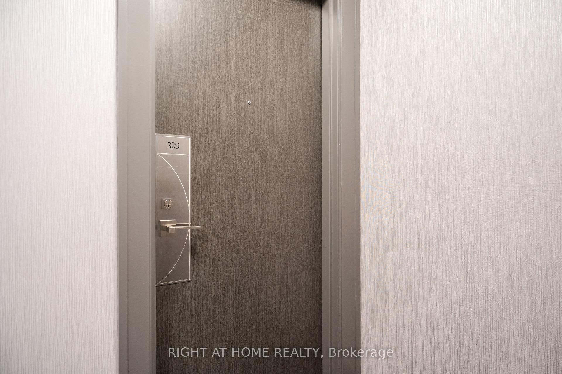 Photo 6 of Unit 329, 3600 Highway 7, Vaughan, Vaughan Corporate Centre — HOMEH
