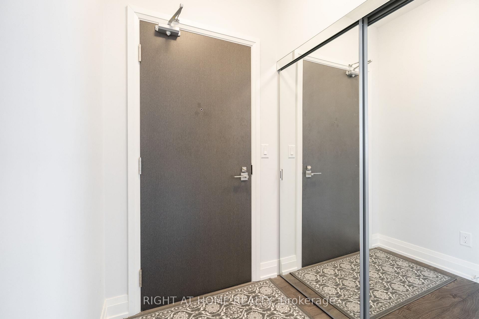 Photo 7 of Unit 329, 3600 Highway 7, Vaughan, Vaughan Corporate Centre — HOMEH