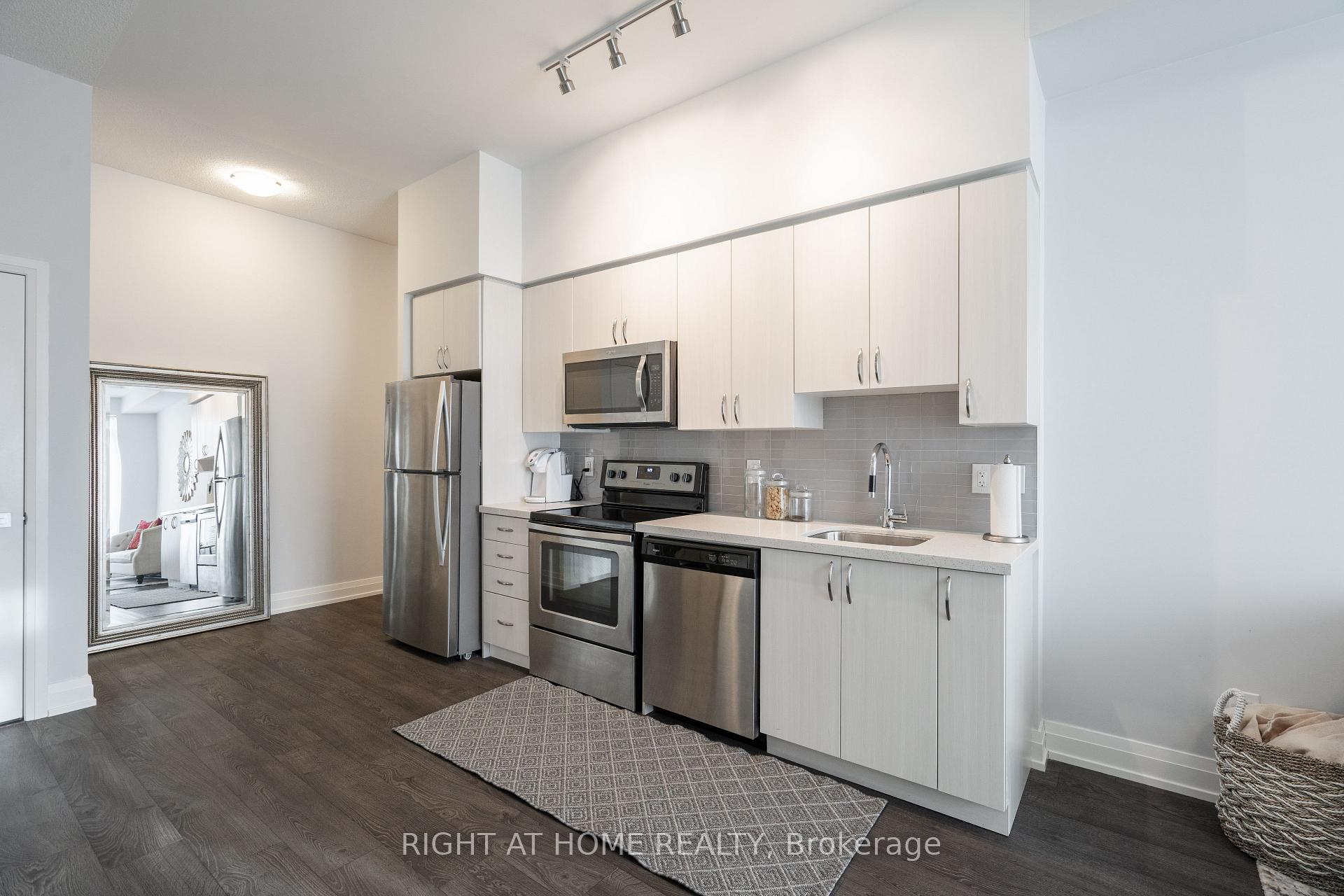 Photo 9 of Unit 329, 3600 Highway 7, Vaughan, Vaughan Corporate Centre — HOMEH