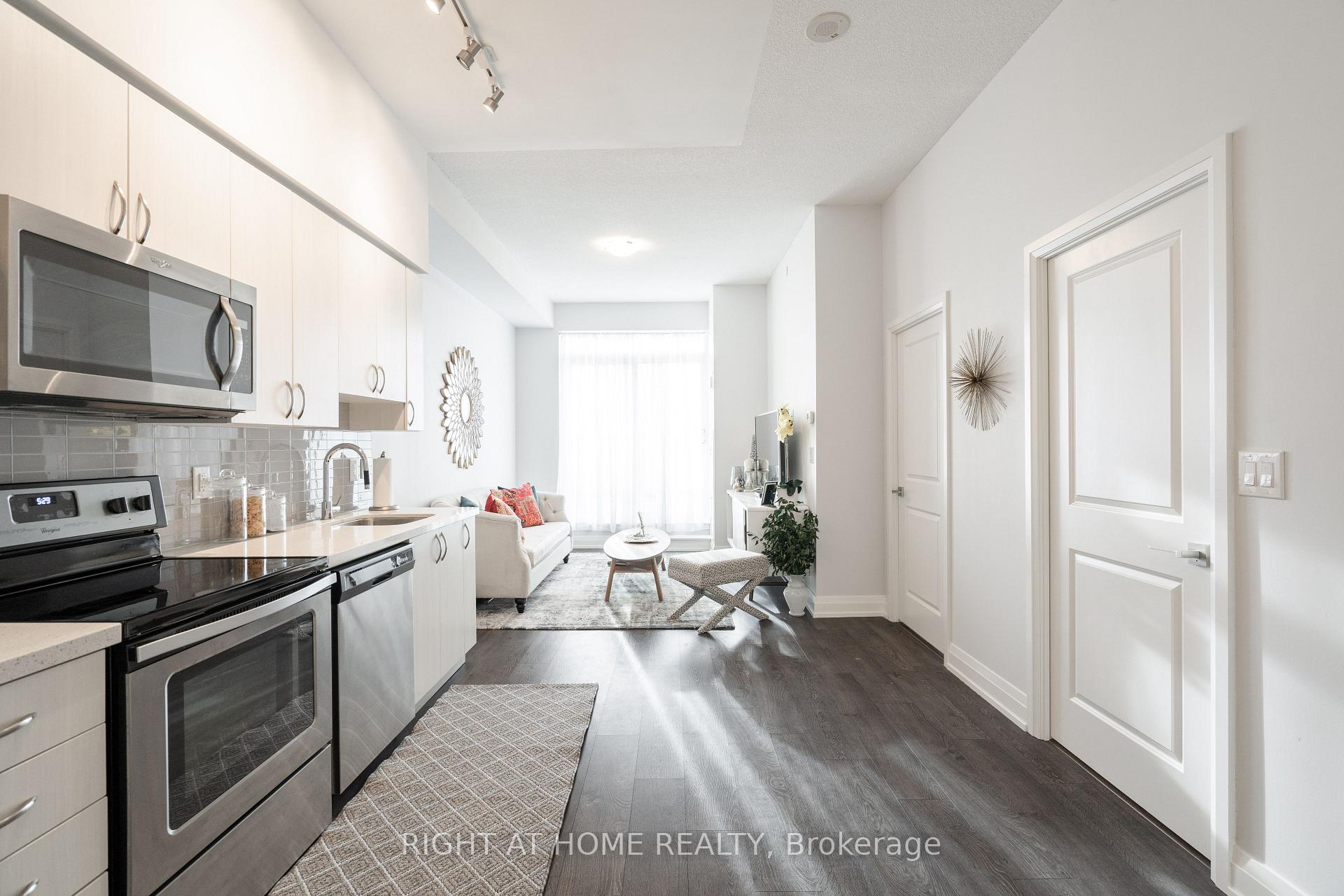 Photo 12 of Unit 329, 3600 Highway 7, Vaughan, Vaughan Corporate Centre — HOMEH