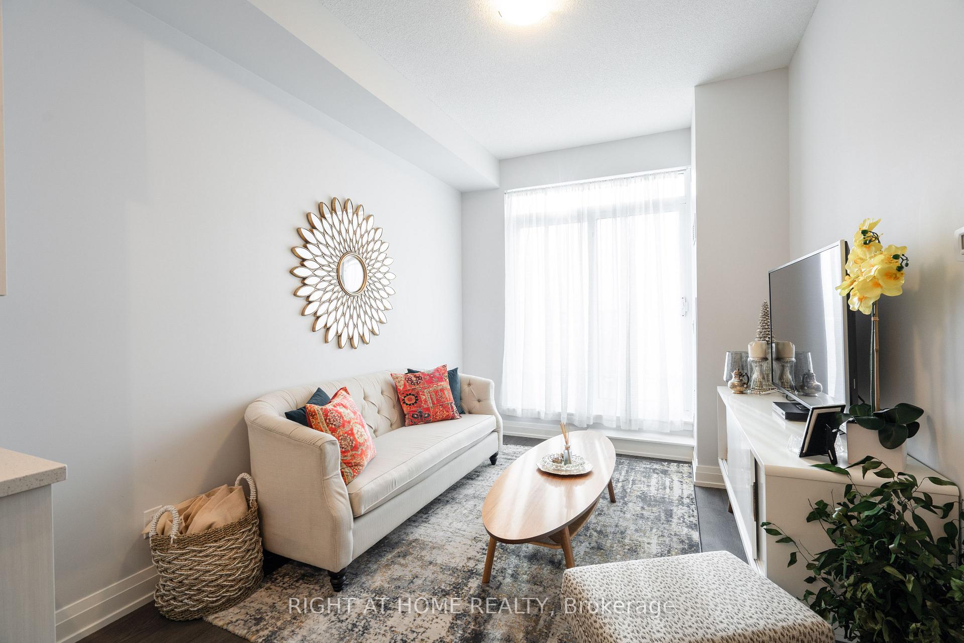 Photo 13 of Unit 329, 3600 Highway 7, Vaughan, Vaughan Corporate Centre — HOMEH