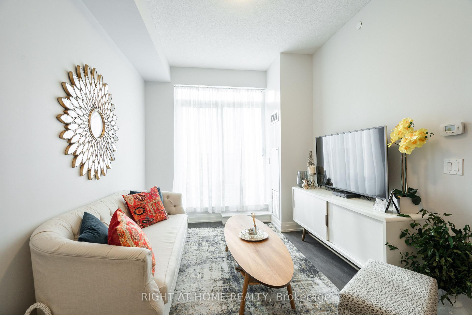 Photo 14 of Unit 329, 3600 Highway 7, Vaughan, Vaughan Corporate Centre — HOMEH