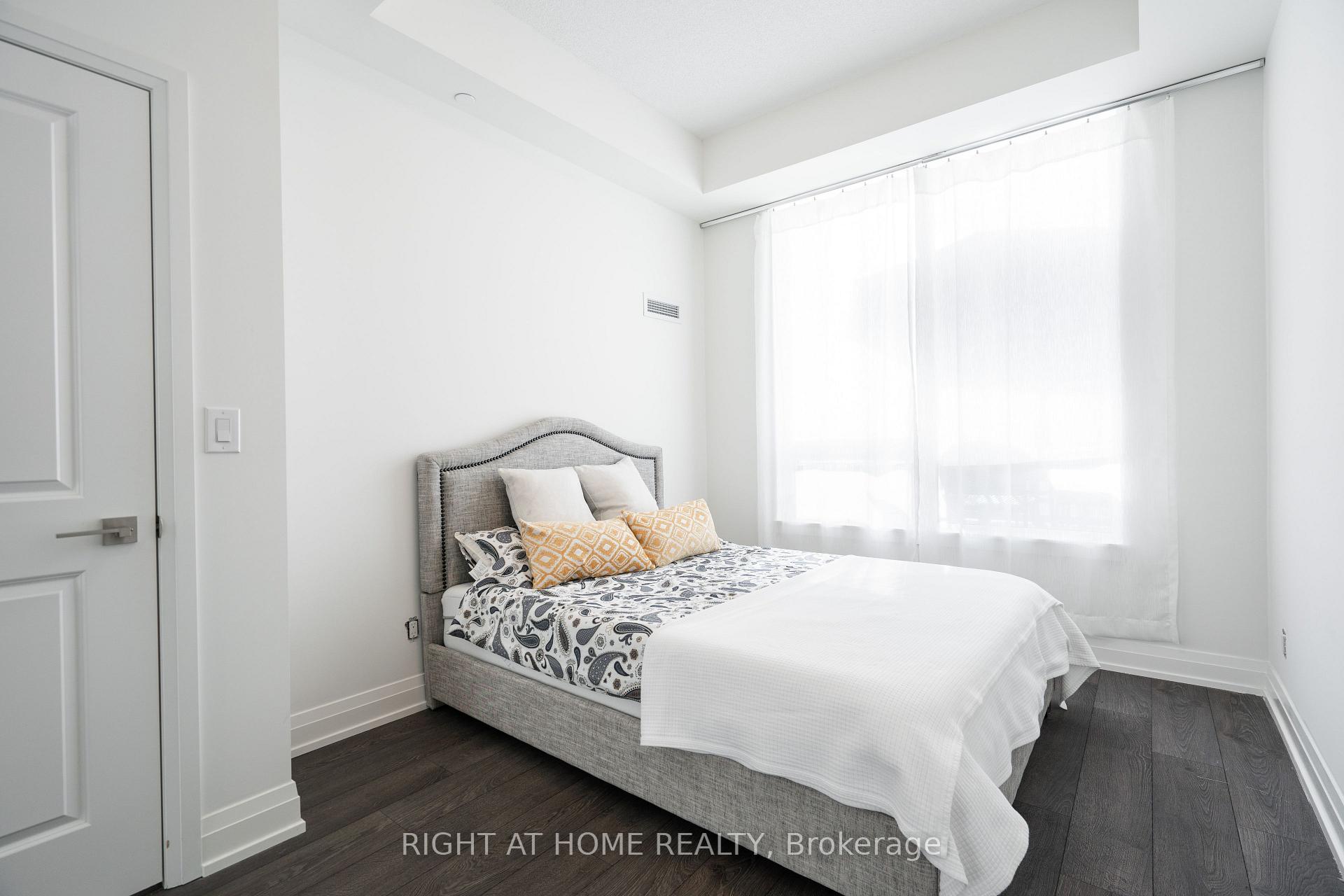 Photo 16 of Unit 329, 3600 Highway 7, Vaughan, Vaughan Corporate Centre — HOMEH