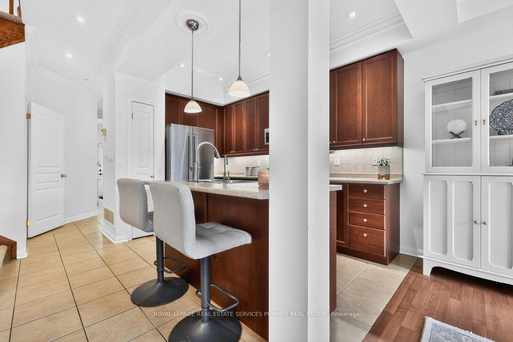 Photo 12 of 2421 Shadow Court, Oakville, Westmount — HOMEH