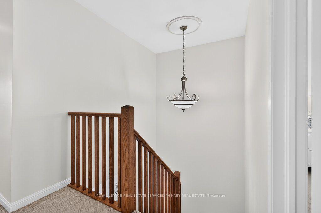 Photo 16 of 2421 Shadow Court, Oakville, Westmount — HOMEH