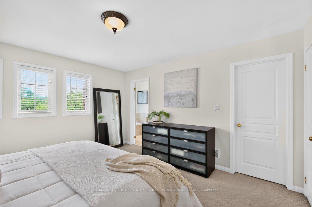 Photo 18 of 2421 Shadow Court, Oakville, Westmount — HOMEH