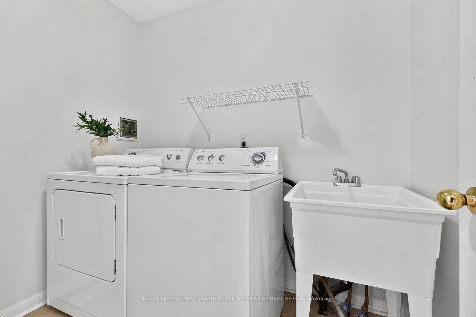 Photo 27 of 2421 Shadow Court, Oakville, Westmount — HOMEH