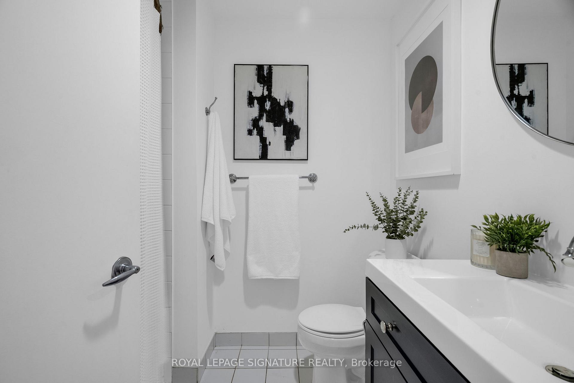 Photo 13 of Unit 403, 700 King Street W, Toronto, Niagara — HOMEH