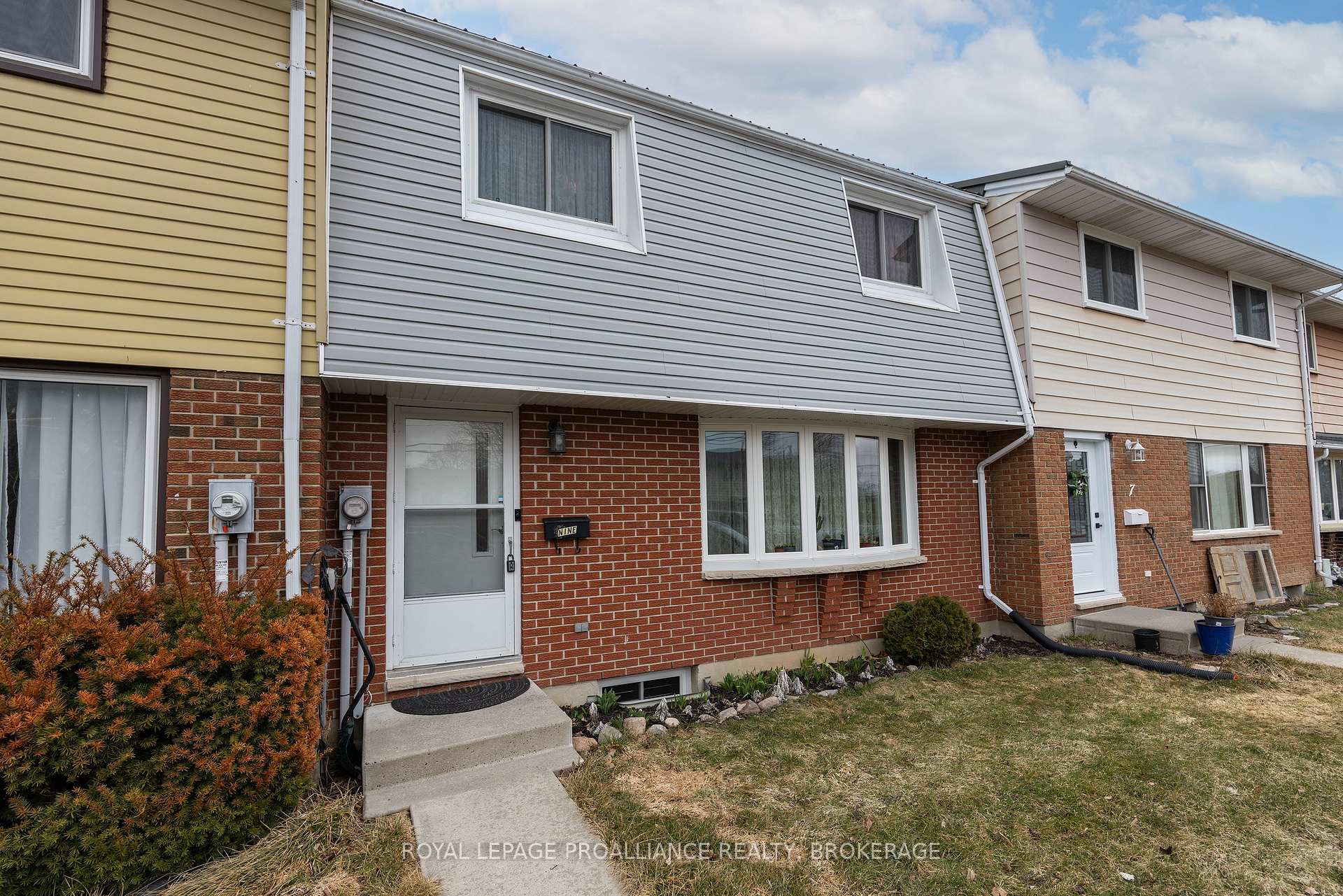 Photo 1 of Unit 9, 5 Winchester Drive, Greater Napanee, Greater Napanee — HOMEH