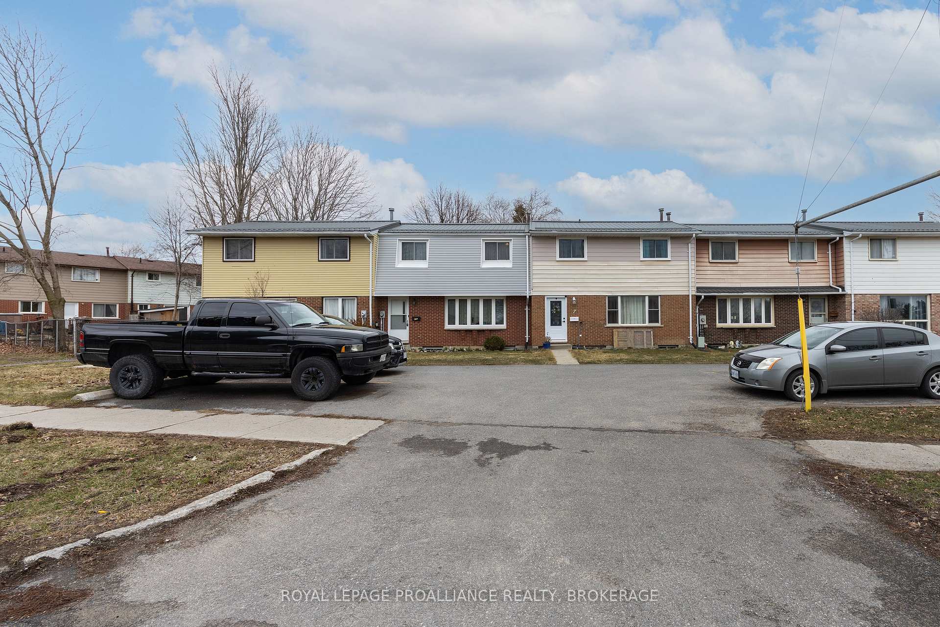 Photo 3 of Unit 9, 5 Winchester Drive, Greater Napanee, Greater Napanee — HOMEH