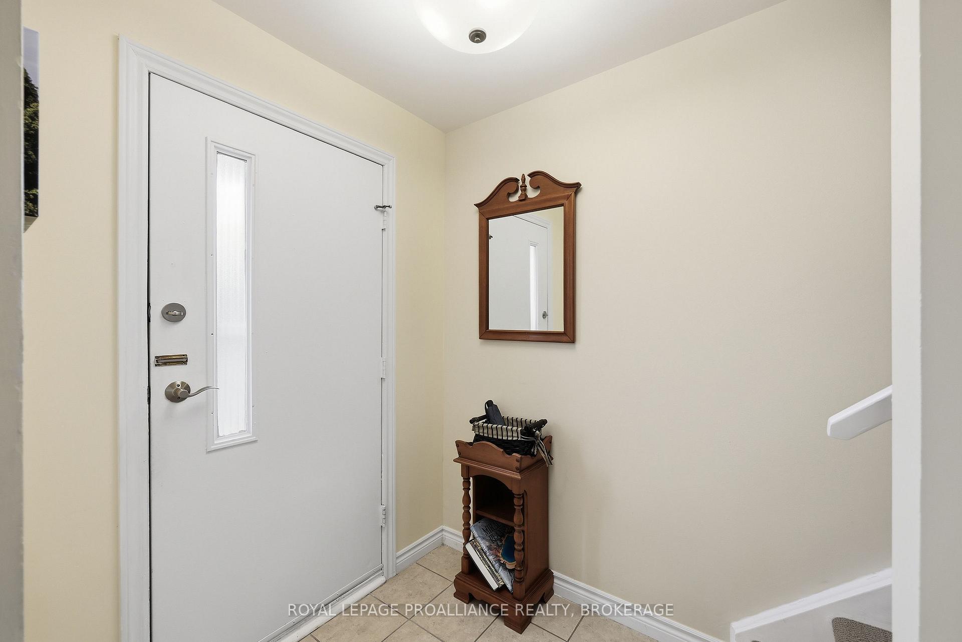 Photo 4 of Unit 9, 5 Winchester Drive, Greater Napanee, Greater Napanee — HOMEH