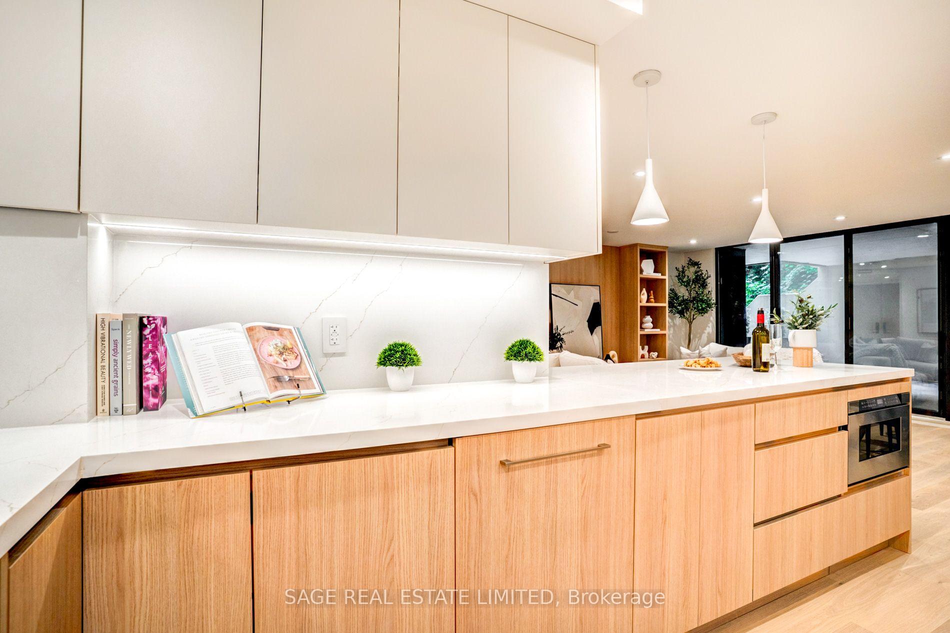 Photo 9 of Unit 408, 3900 Yonge Street, Toronto, Bedford Park-Nortown — HOMEH
